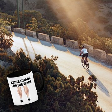speecheese Tasse Keine Gnade für die Wade Kaffeebecher Schwarz für Fahrradfahrer