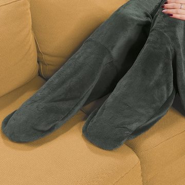 Wohndecke Footy Kuscheldecke mit Socken TV-Decke Fleece 150x180cm grau, CelinaTex, anschmiegsam,flauschig,warm,weich,pflegeleicht,trendig,kuschelig