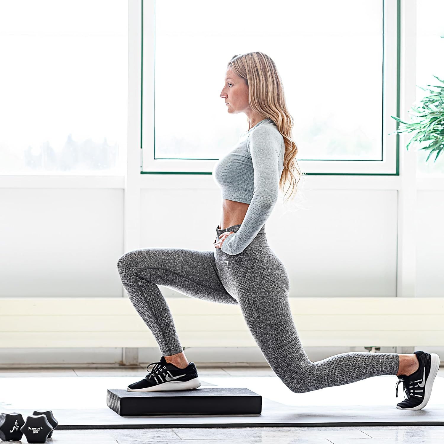 MOVIT Balanceboard Balance Pad aus Schaumstoff 50 x 40 x 6 cm
