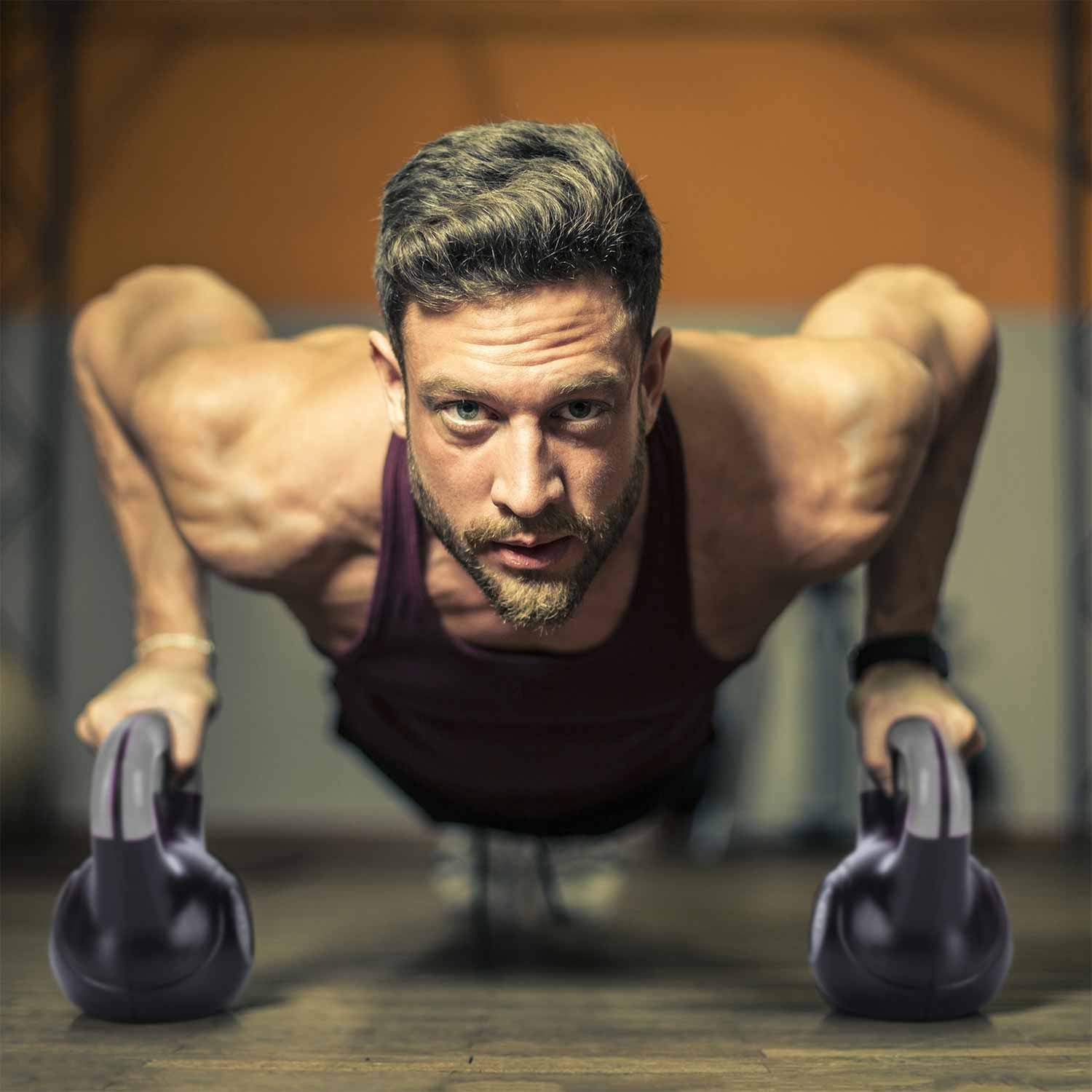Body & Mind Kettlebell Body & Mind Kettlebell 2–20 kg – Profi Kettlebell mit Kunststoffmantel, (Profi Schwunghantel), Kraftraining Workout Gewicht (10 kg)