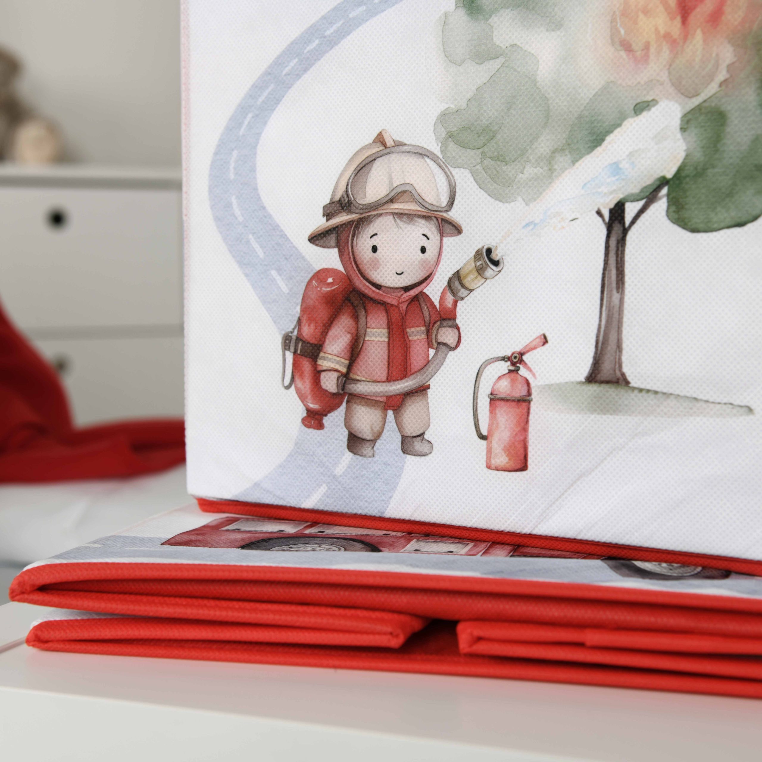 Baby Best Aufbewahrungsbox ‘Feuerwehr’ – 30x30x30 cm, faltbar