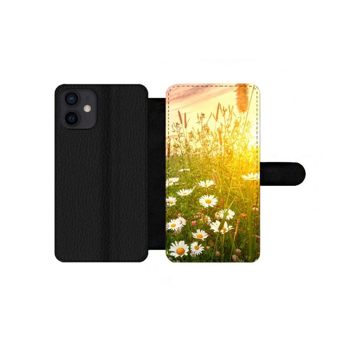MuchoWow Handyhülle Blumen - Gänseblümchen - Natur - Sonne - Horizont Handyhülle Telefonhülle Apple iPhone 12 Mini