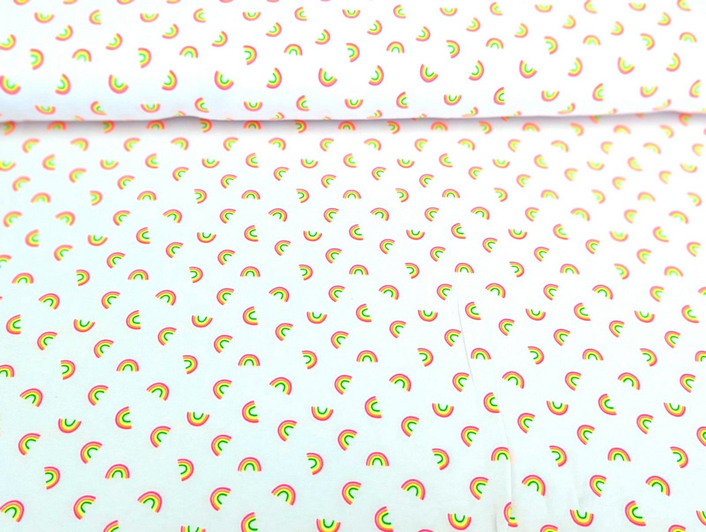 Thumbnail - Corileo Stoff Baumwolljersey Neon Regenbögen auf Weiß Stoff, Meterware