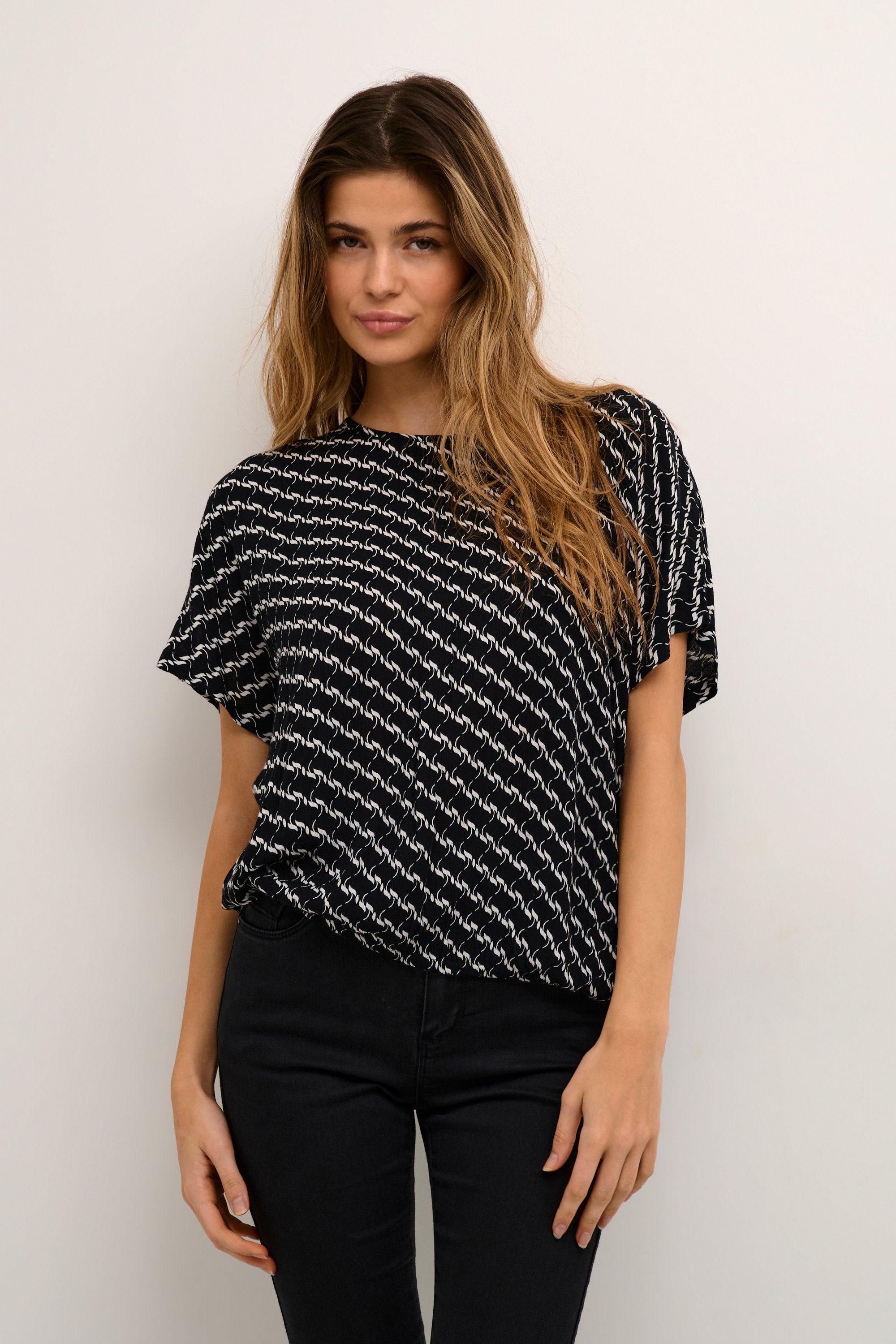 KAFFE Blusentop Bluse ärmellos KAmarita. € 39,95