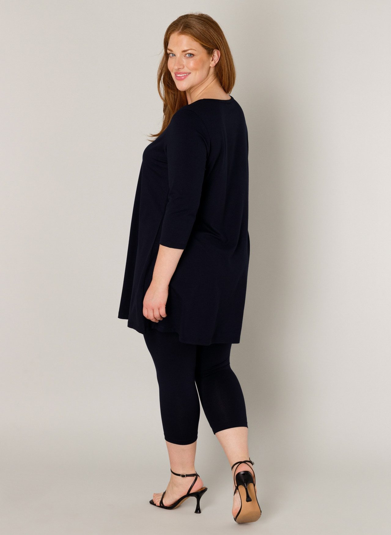 Base Level Curvy Tunikashirt Aria mit Rundhalsausschnitt