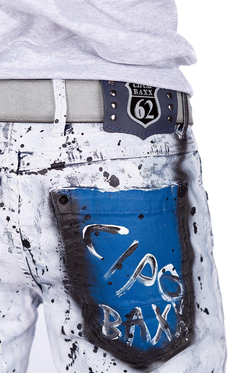 Cipo & Baxx Straight-Jeans Herren straight fit Hose Stonewashed BA-CD683 mit Strasssteinene, Farbklecksen und Wachs-Effekt