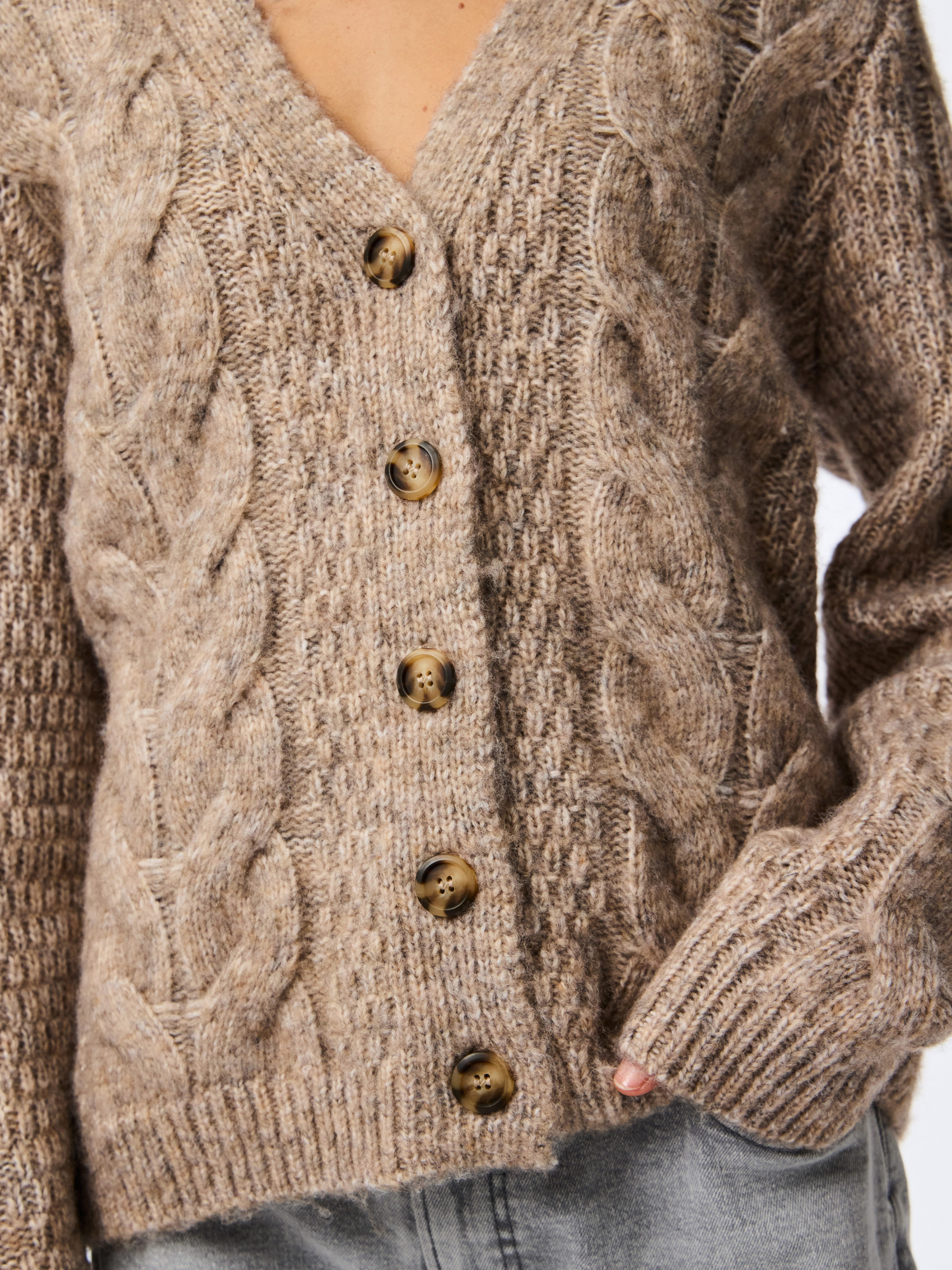 pieces Strickjacke PCNINA LS V-NECK KNIT günstig online kaufen