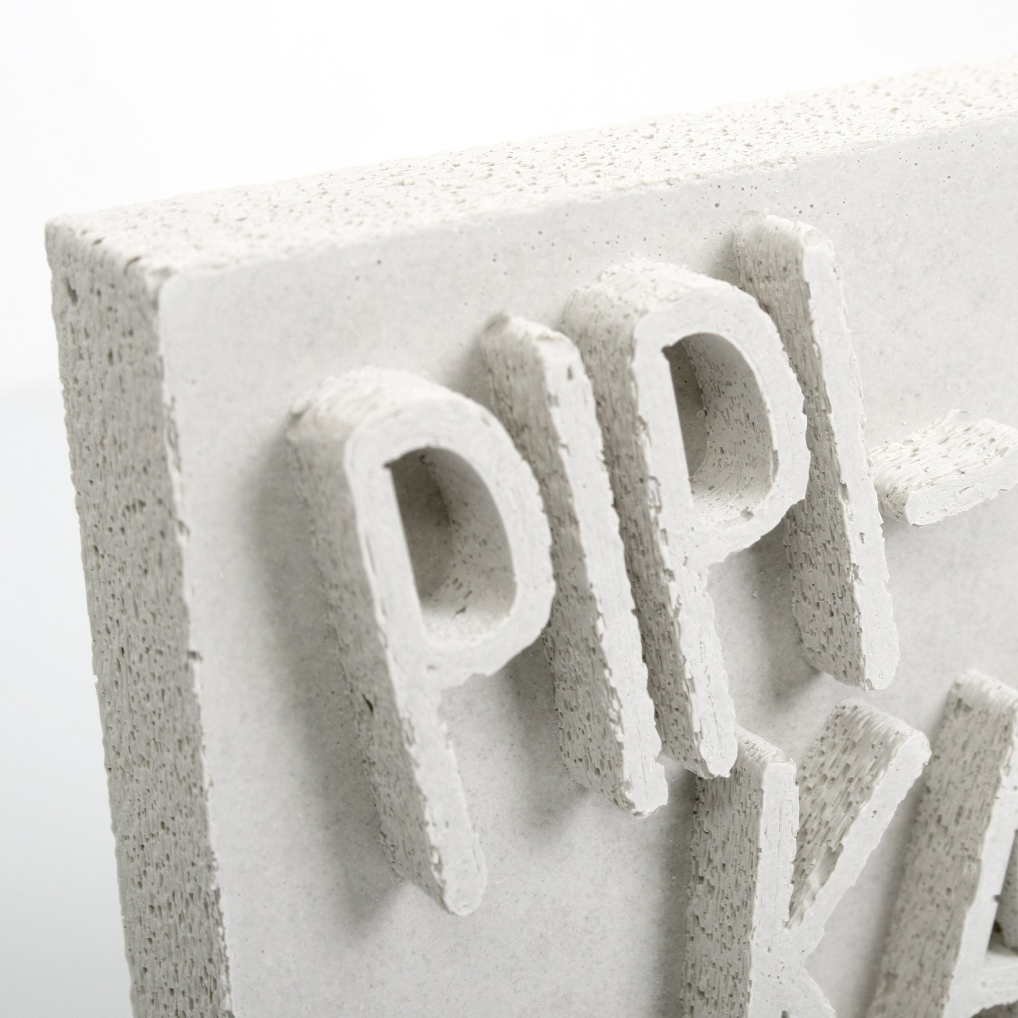 Einzelstück Unikat AUFSTELLER Dekorativer Beton, ein Deko-Schriftzug handgegossen Weiß „PIPI-KAKA-LAND“ aus Kreative jedes Feder