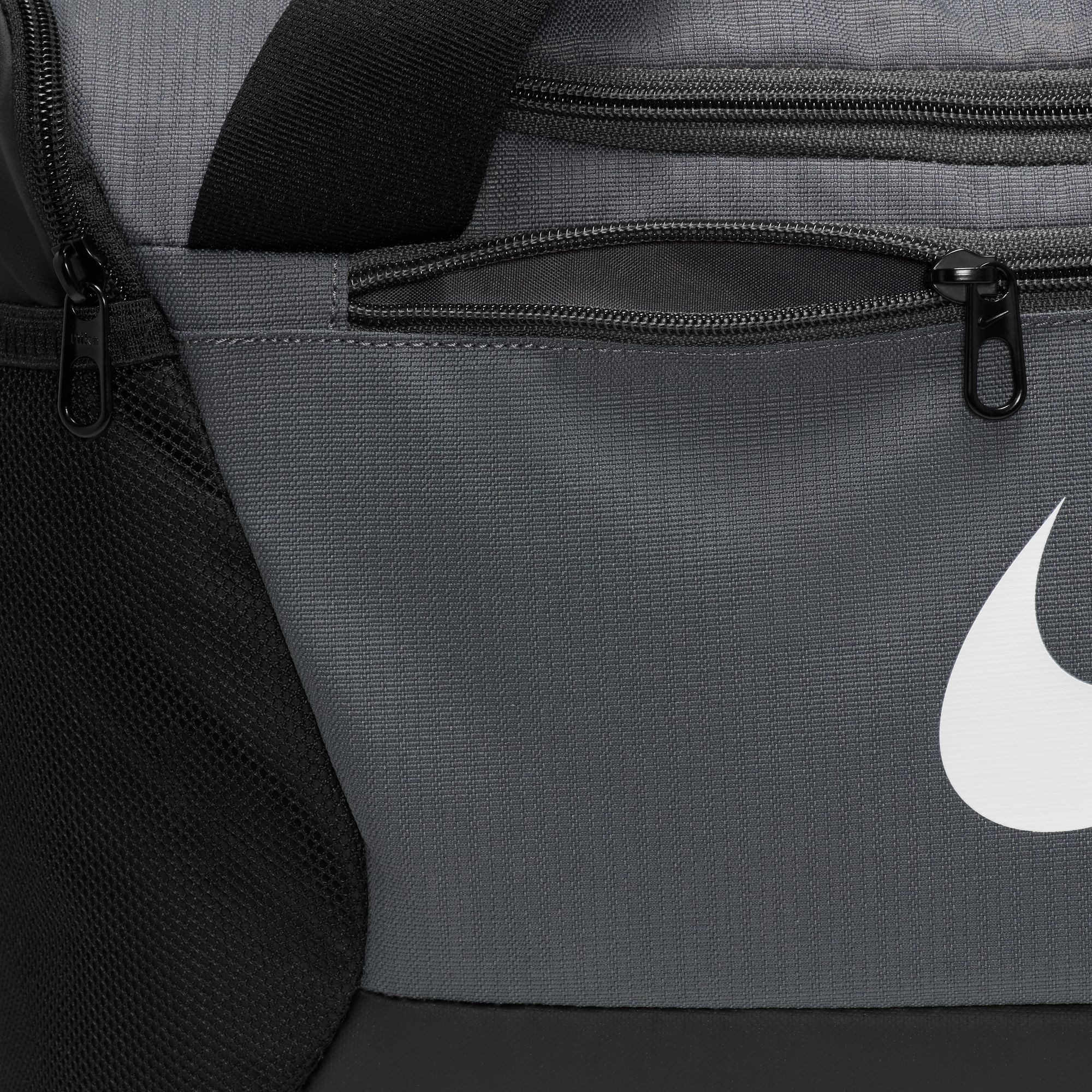 Nike Sporttasche BRASILIA . TRAINING DUFFEL BAG, mit seitlichem Schuhfach, mit Innen- und Außentaschen, mit Logodruck