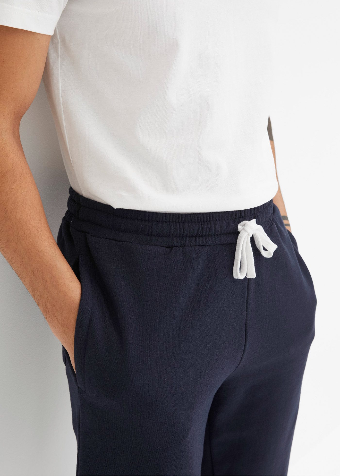 bonprix Sweatbermudas aus Baumwolle und Polyester, regular fit, casual Stil