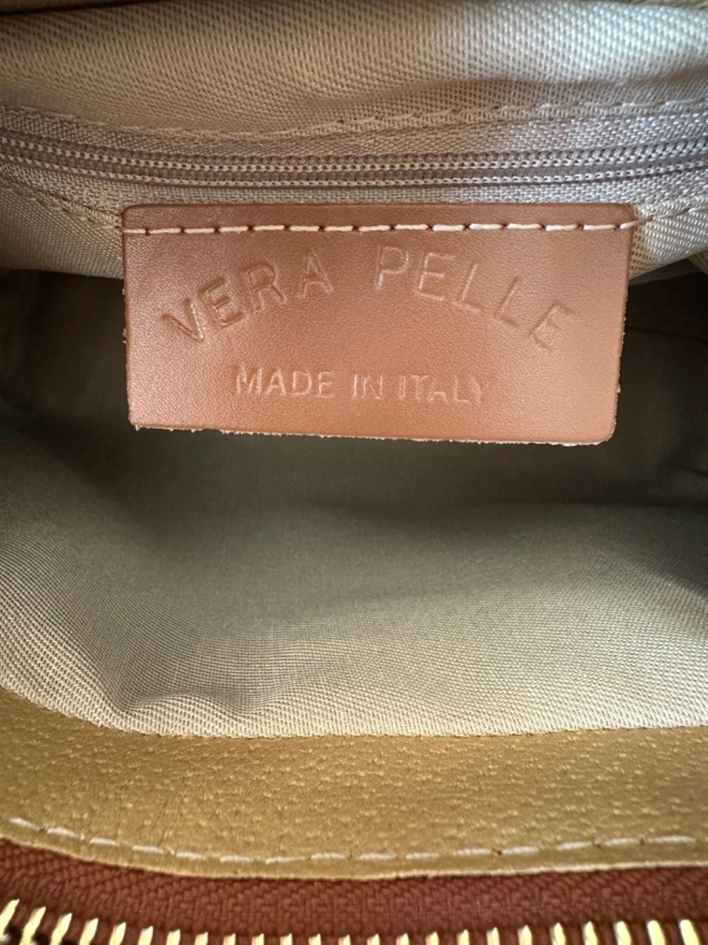 Goodman Design Schultertasche Italienische Handtasche aus Echtleder und Raffia, Mit hochwertiger Verschluss für stilvolle Sicherheit