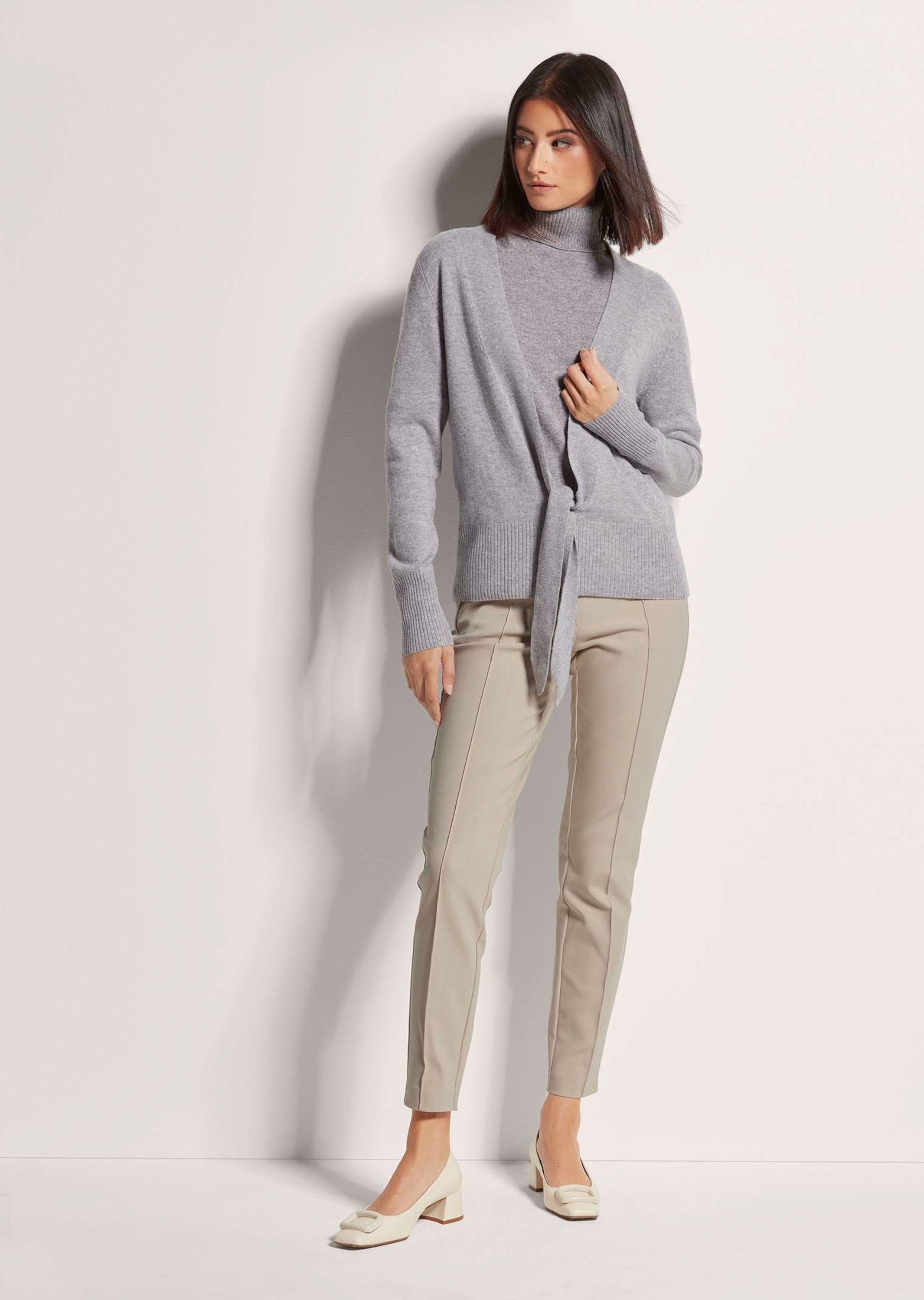 MADELEINE Strickjacke Kaschmir-Strickjacke mit tiefem V-Ausschnitt günstig online kaufen