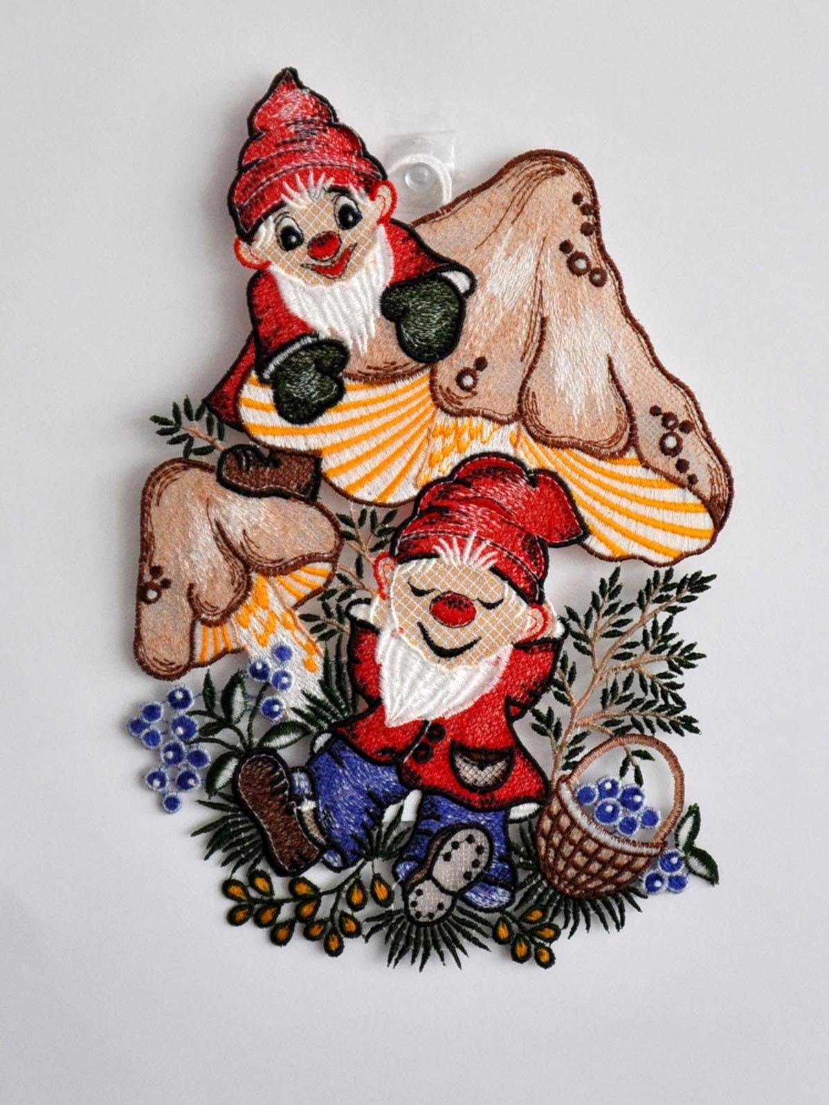 Stickereien Plauen Fensterbild Waldwichtel günstig online kaufen