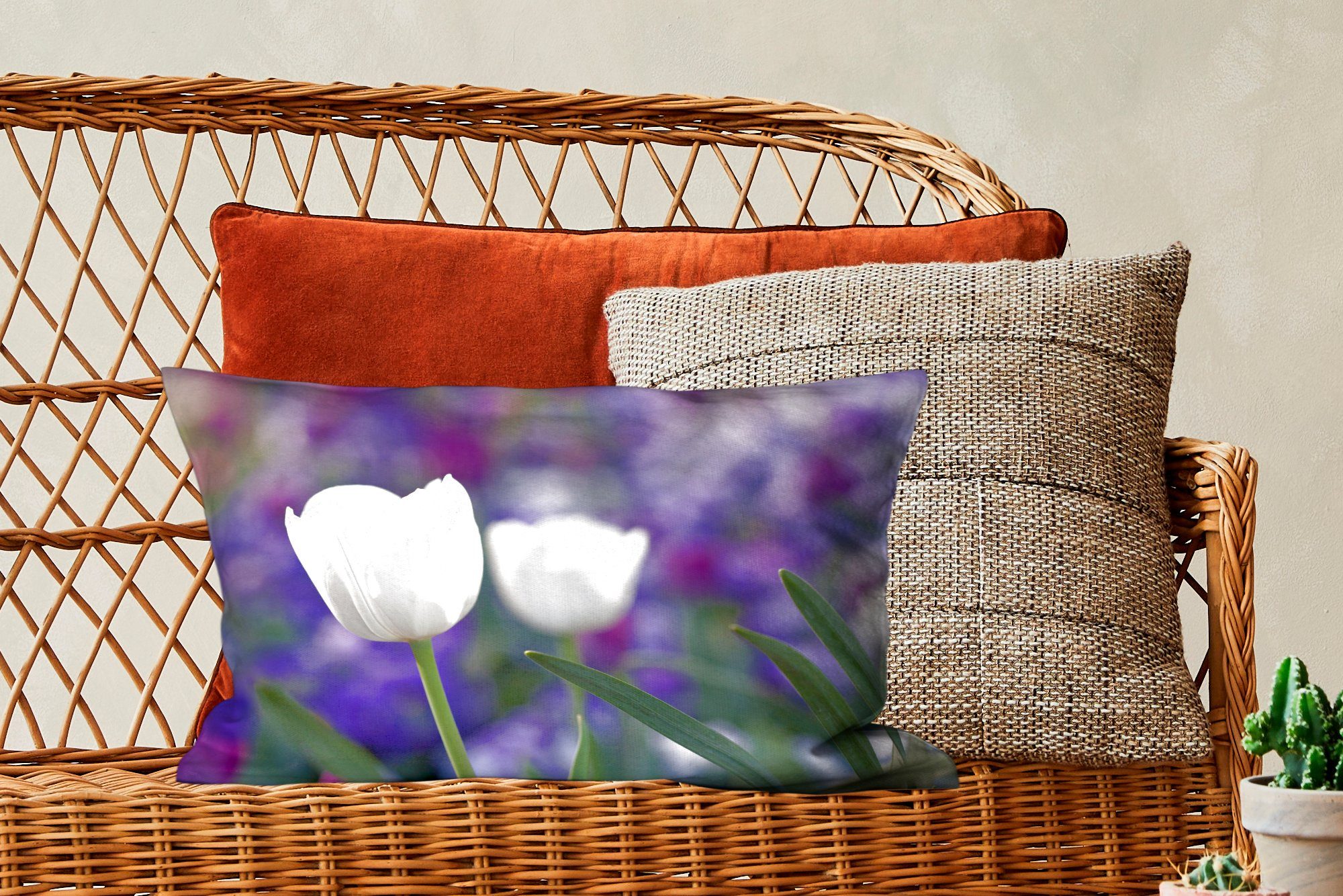 weißen Tulpe, Schlafzimmer Wohzimmer einer Füllung, Dekokissen MuchoWow Dekoration, der Nahaufnahme Zierkissen, mit weißen Dekokissen Blätter