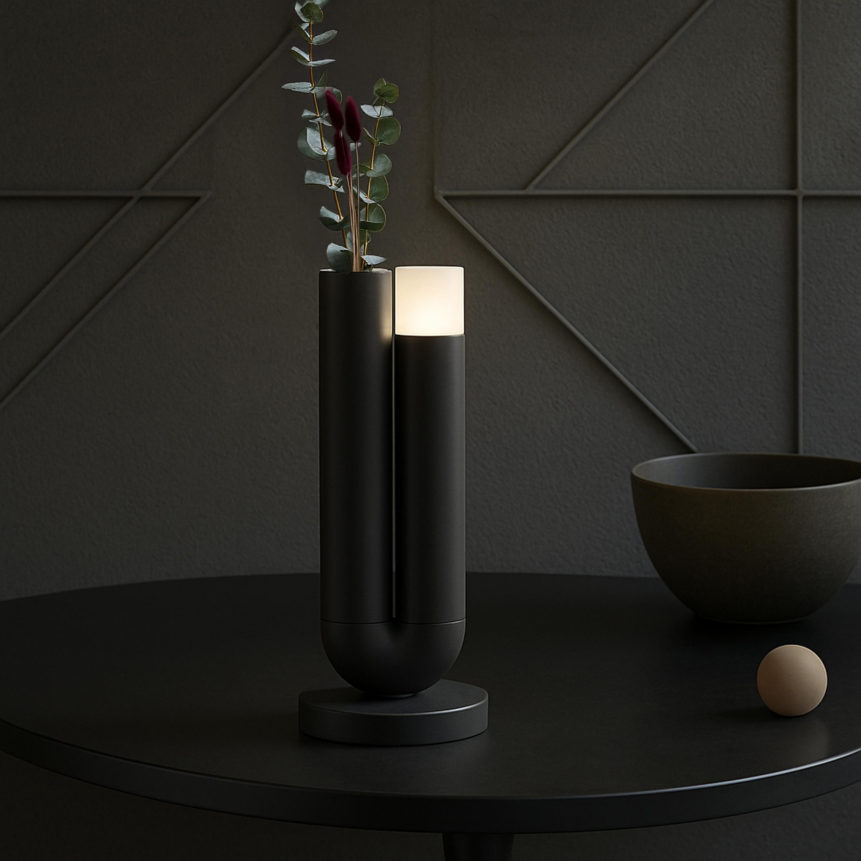 OTTO home LED Tischleuchte Lynett - Akku Tischlampe, Blumenvase integriert, Dimmfunktion, USB-Anschluss mit Ladefunktion, LED fest integriert, Warmweiß, inkl. Vase, Akkulampe, wireless charging, 27 cm, kabellose Lampe, Deko
