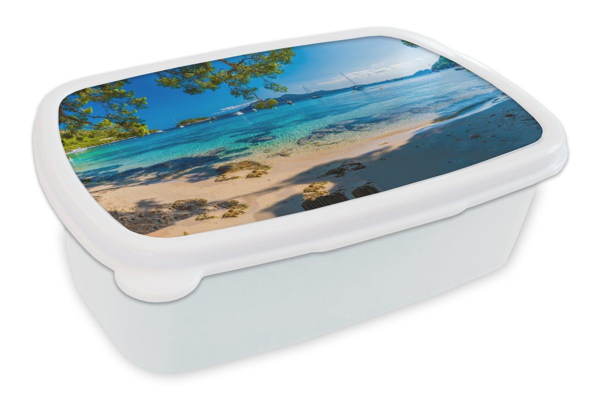 MuchoWow Lunchbox Strand - Meer - Boot - Mallorca, Kunststoff, (2-tlg), Brotbox für Kinder und Erwachsene, Brotdose, für Jungs und Mädchen weiß