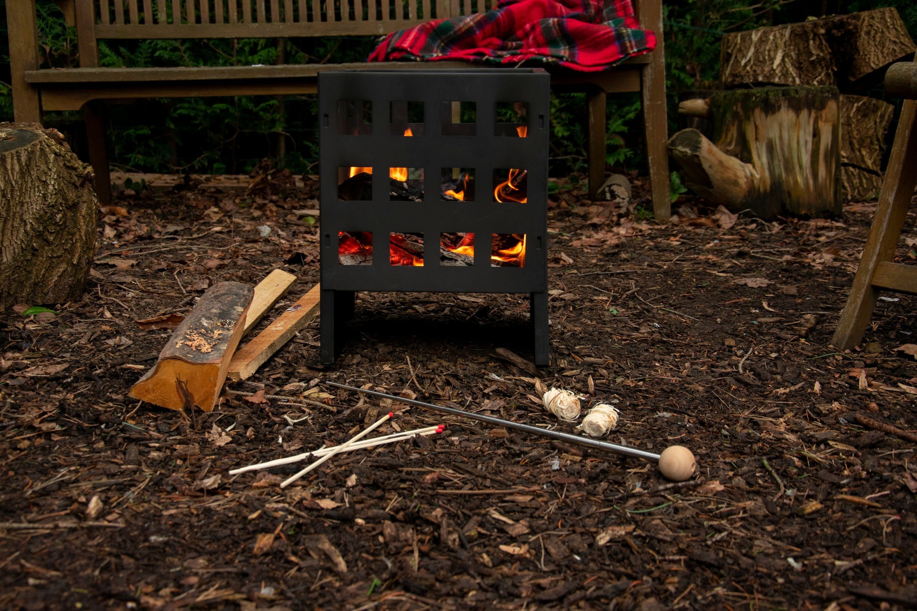 esschert design Feuerschale Feuerkorb Feuerstelle Feuerschale rechteckig schwarz Eisen 30x30x40cm, (1 x Feuerkorb)