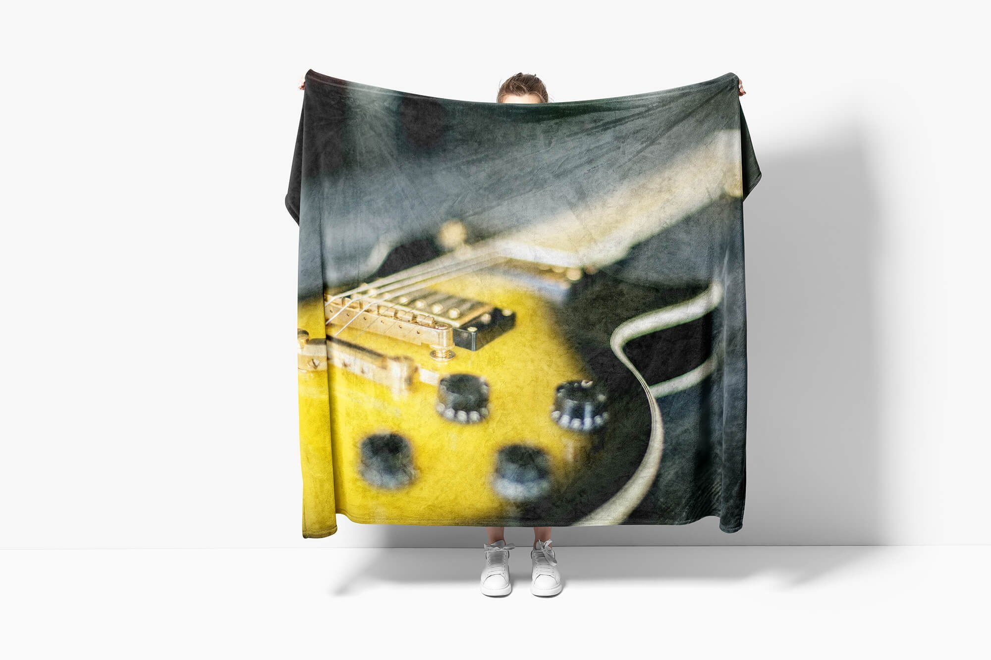 Sinus Art Handtuch Baumwolle-Polyester-Mix Kuscheldecke mit E-Gitarre (1-St), Fotomotiv Saunatuch Gitarre, Handtücher Strandhandtuch Handtuch