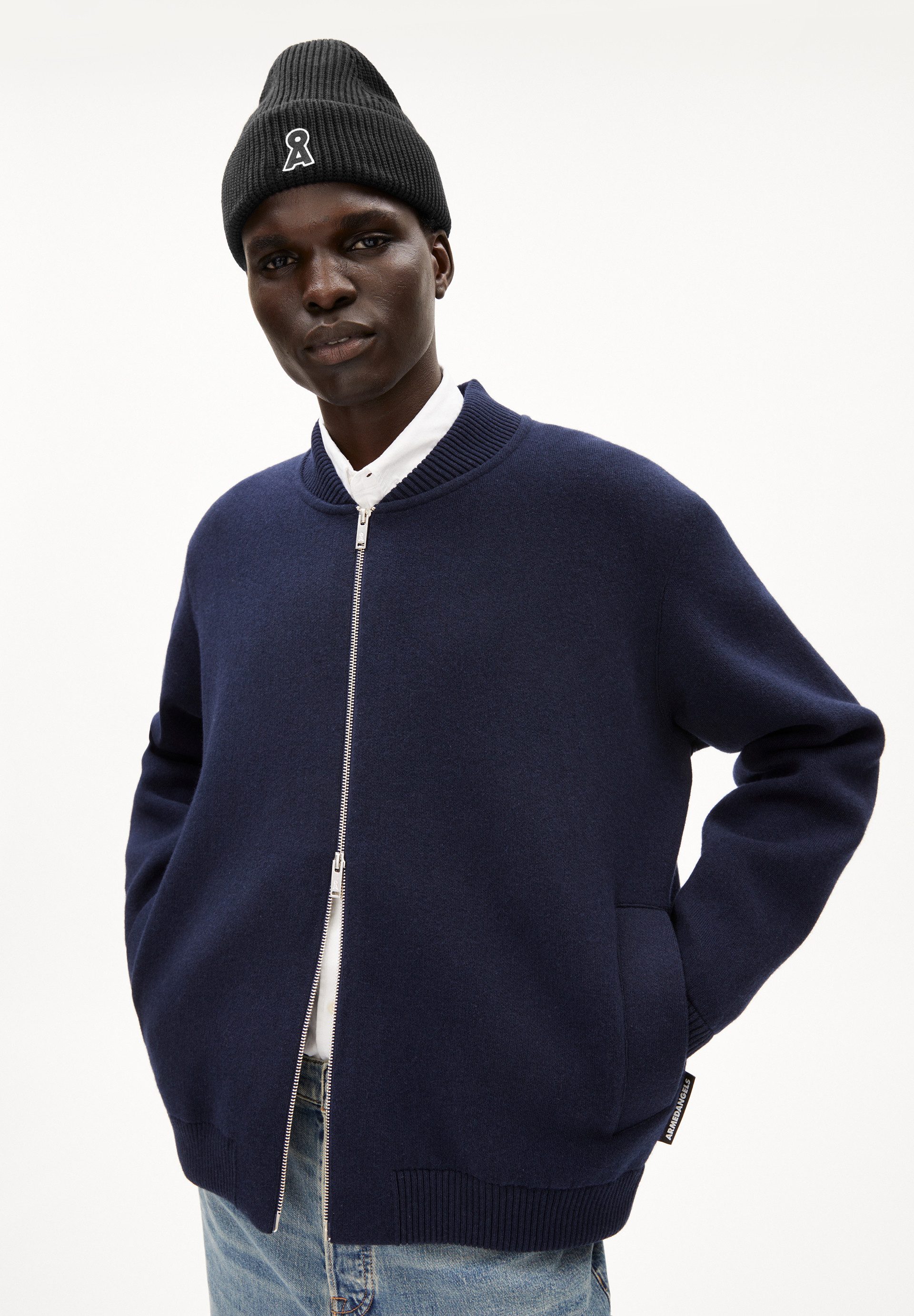 Armedangels Winterjacke YAAKOV Strickjacke Relaxed Fit aus Bio-Woll Mix. Reduzierter Preis € 99,90. Unverbindliche Preisempfehlung € 249,90