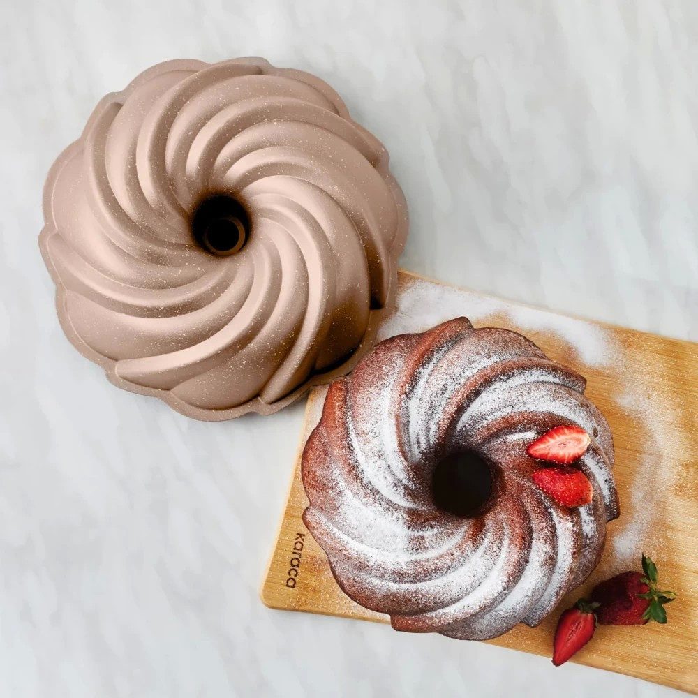 Karaca Herzkuchenform Karaca Pare Metallische Pulver-Gusskuchenform