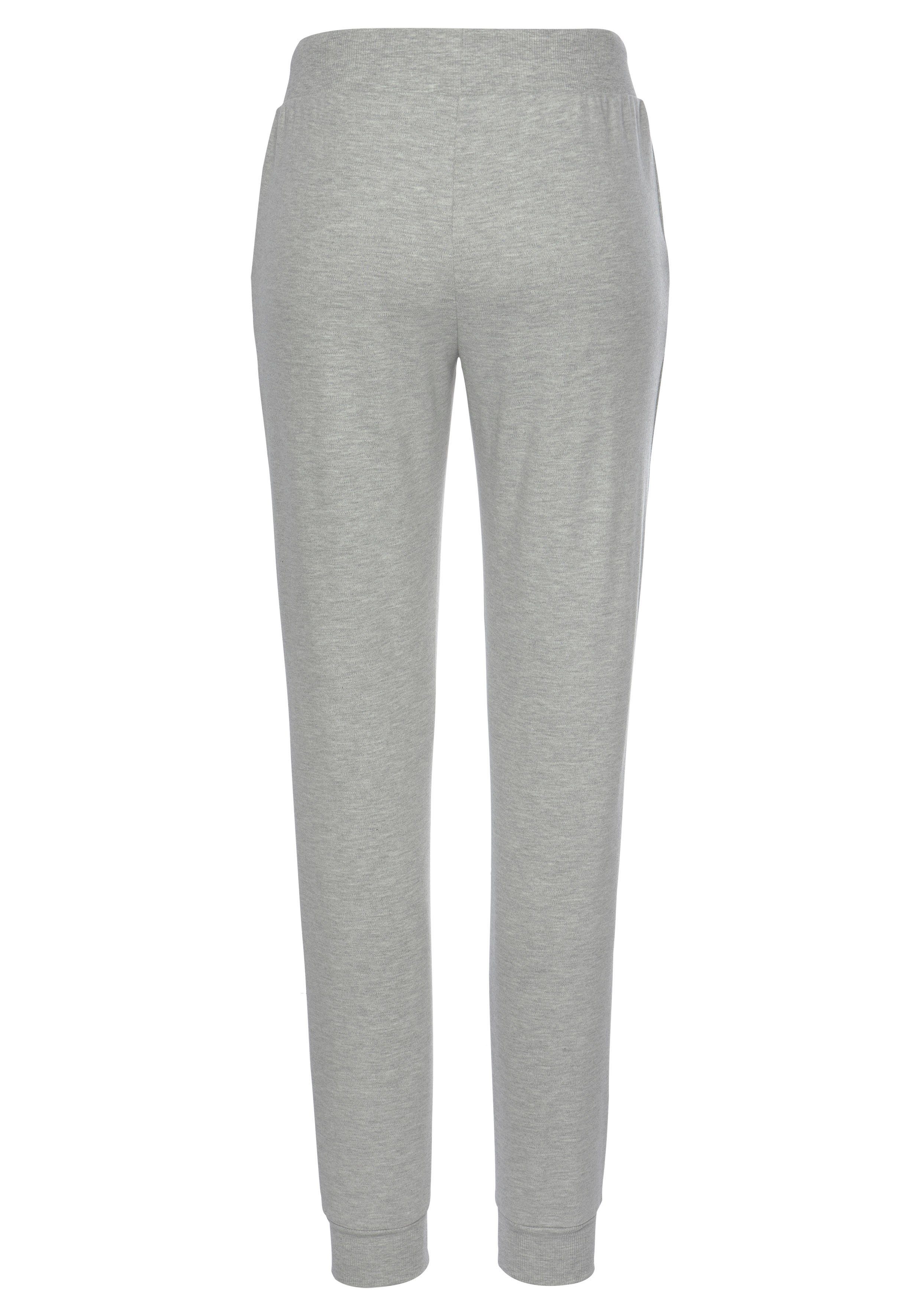 Bench. Loungewear Relaxhose mit glänzender Logostickerei, Loungeanzug