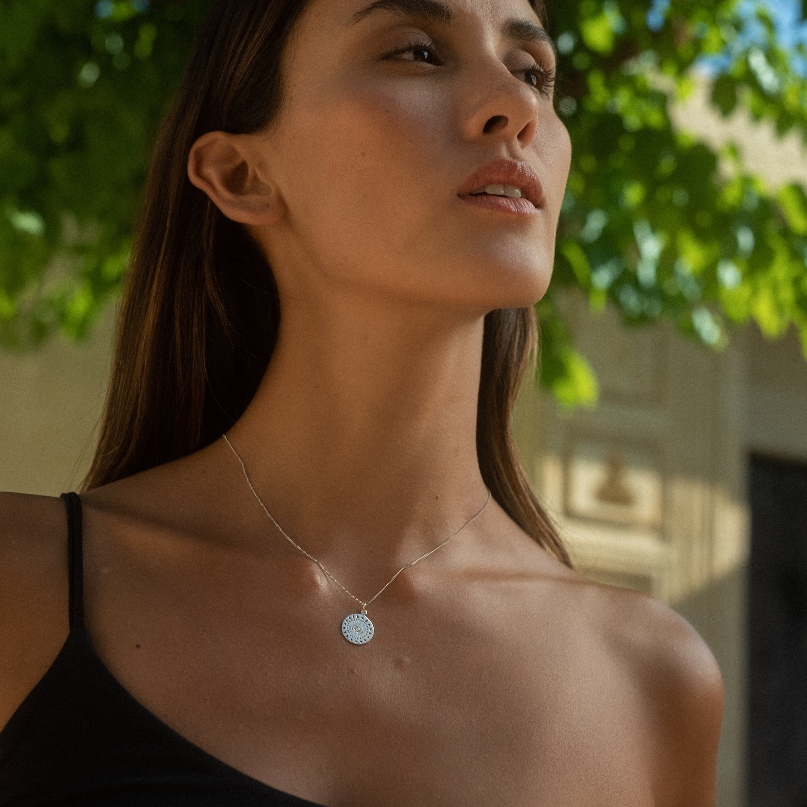 Made by Nami Kette mit Anhänger 925 Sterling Silber filigrane Halskette Silber oder Gold Sonne, für Frauen & Mädchen Geschenk-Idee inkl. Geschenkbox