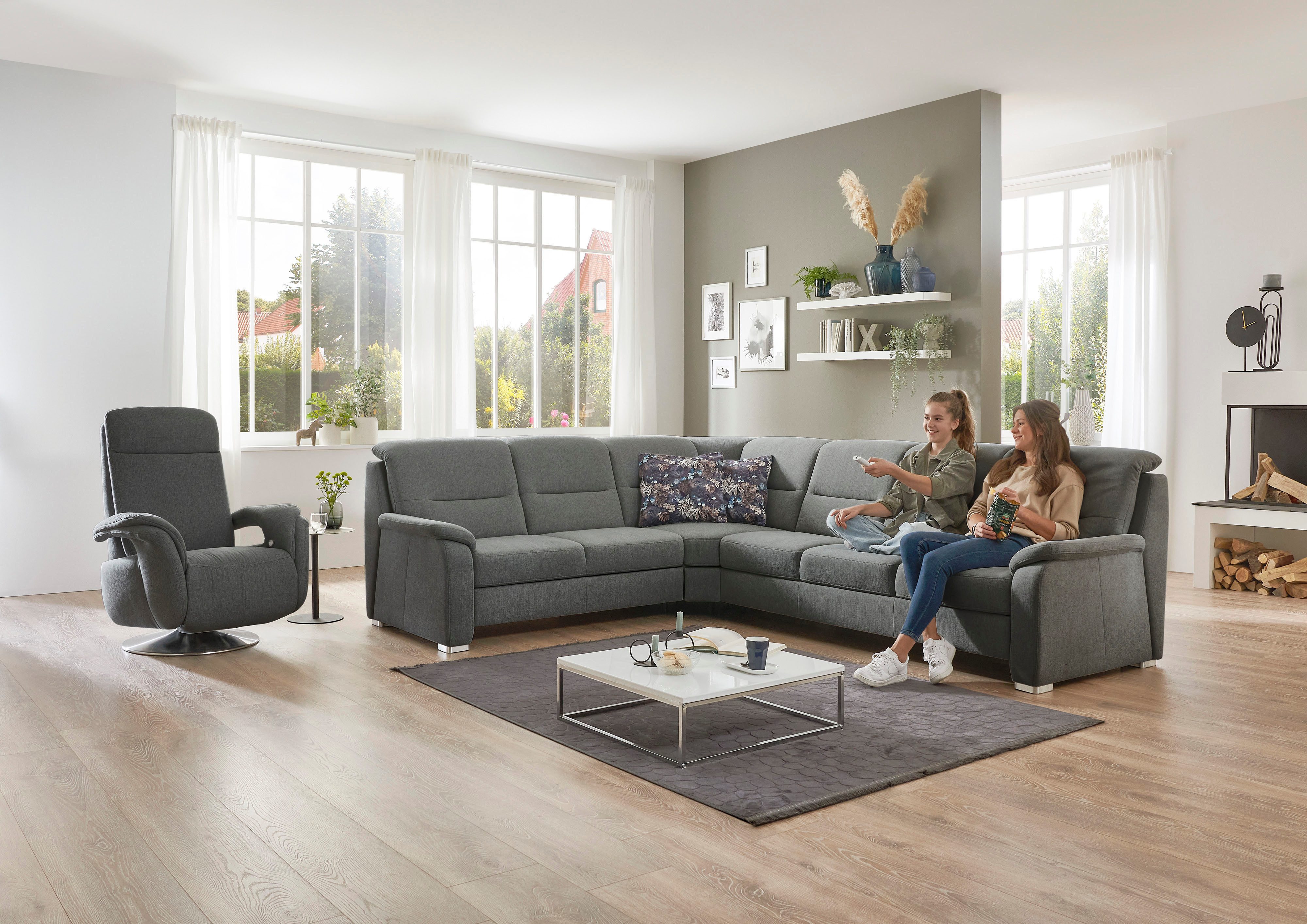 Die PlanBar Ecksofa PP-HS10002, wahlweise mit Kopfteilverstellung, Bettfunktion und Stauraum