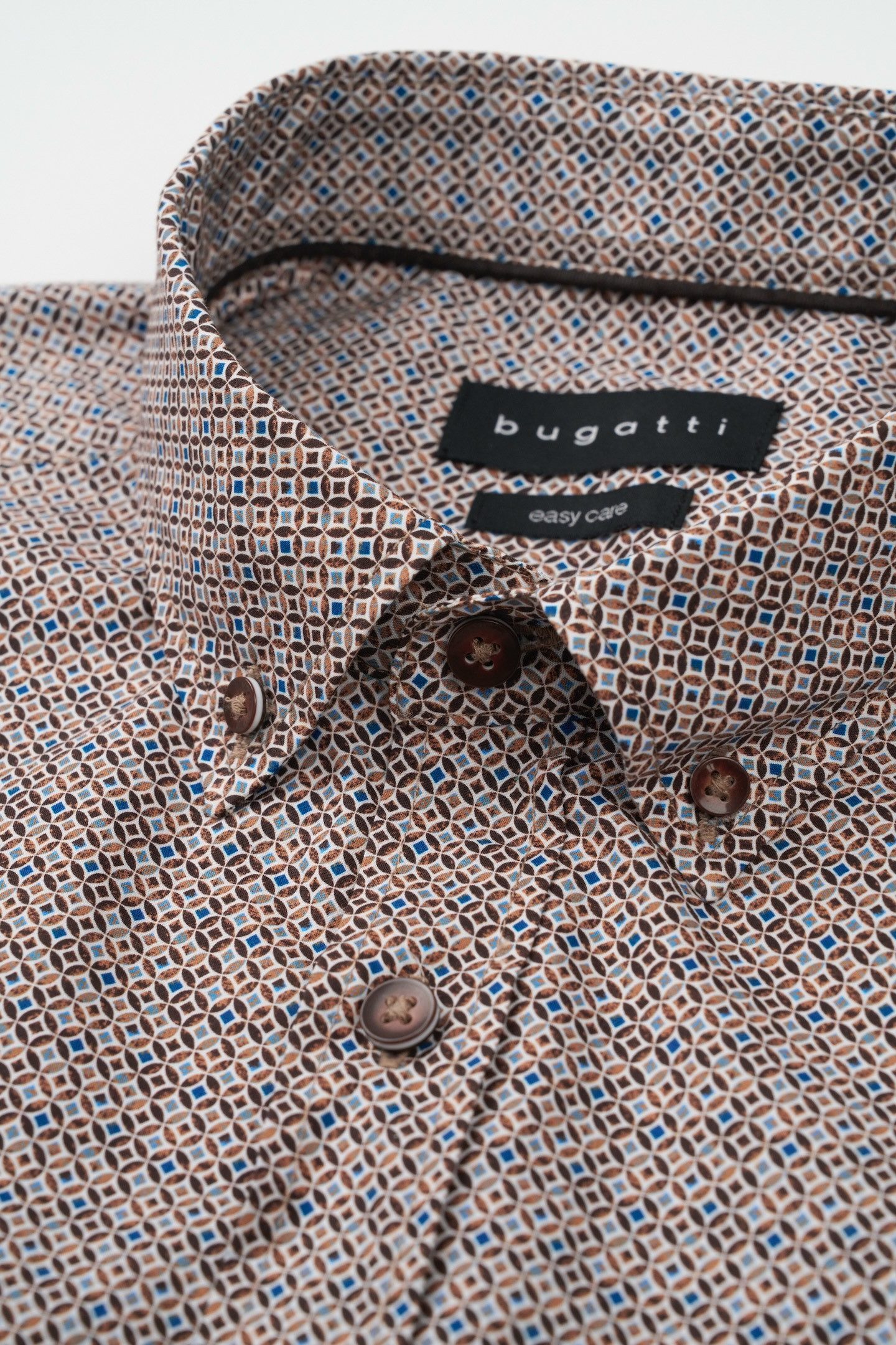 bugatti Langarmhemd mit moderner Passform