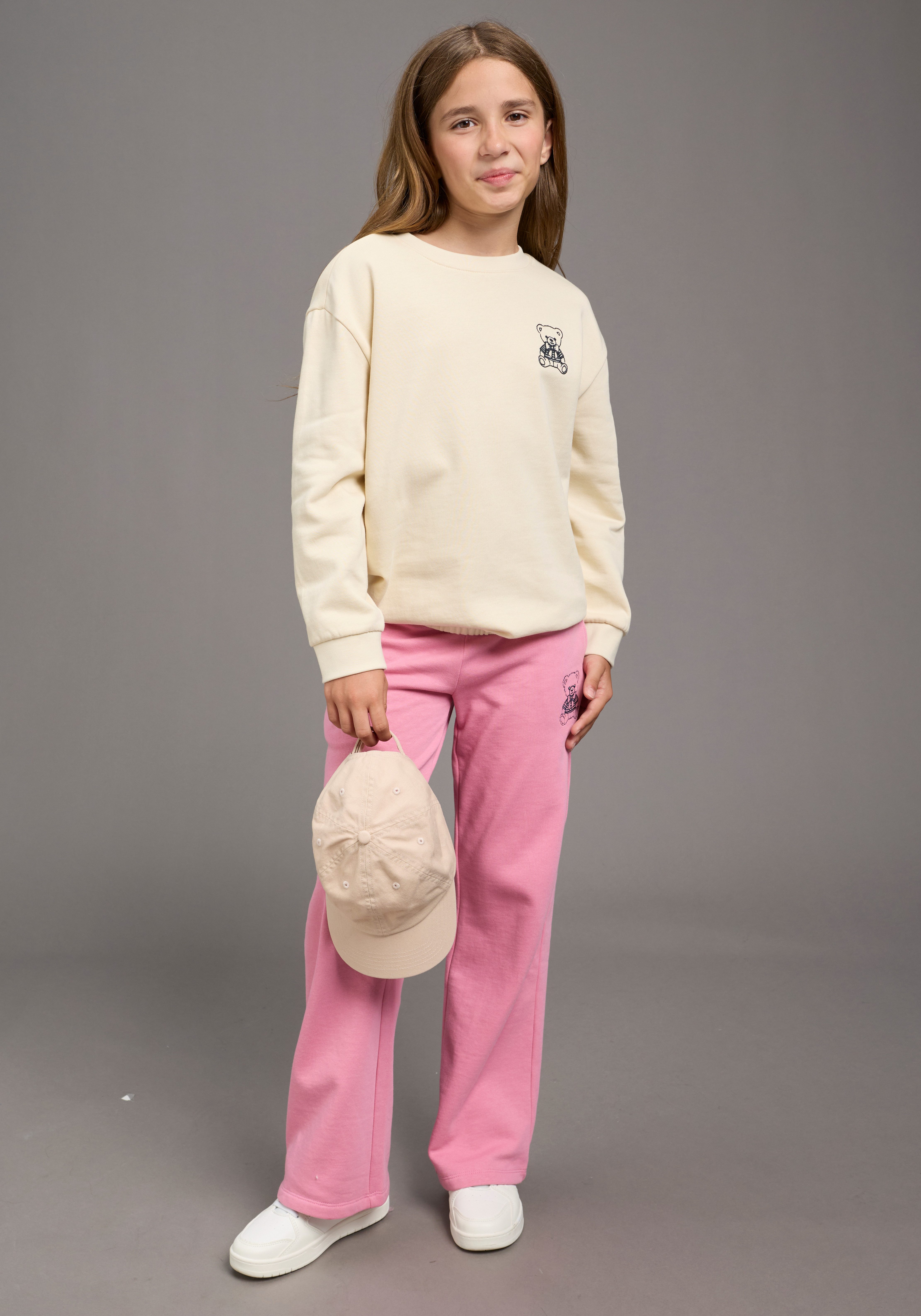 Zum Outfit 12