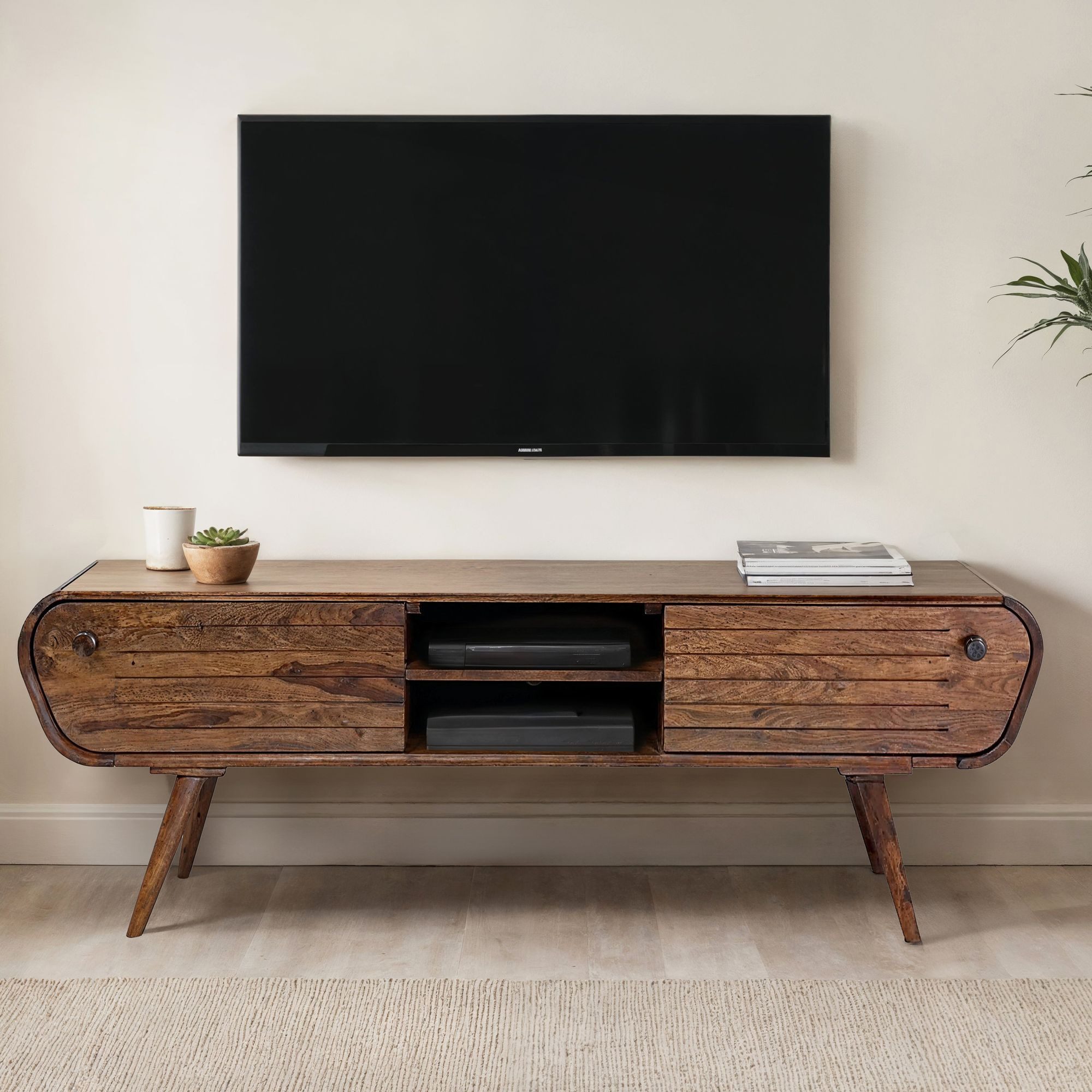 furnicato Lowboard TV Massivholz Walnuss Finish 160x50x45 cm (1 St), TV-unterschrank mit Kabeldurchlass und zwei Schubladen für Wohnzimmer