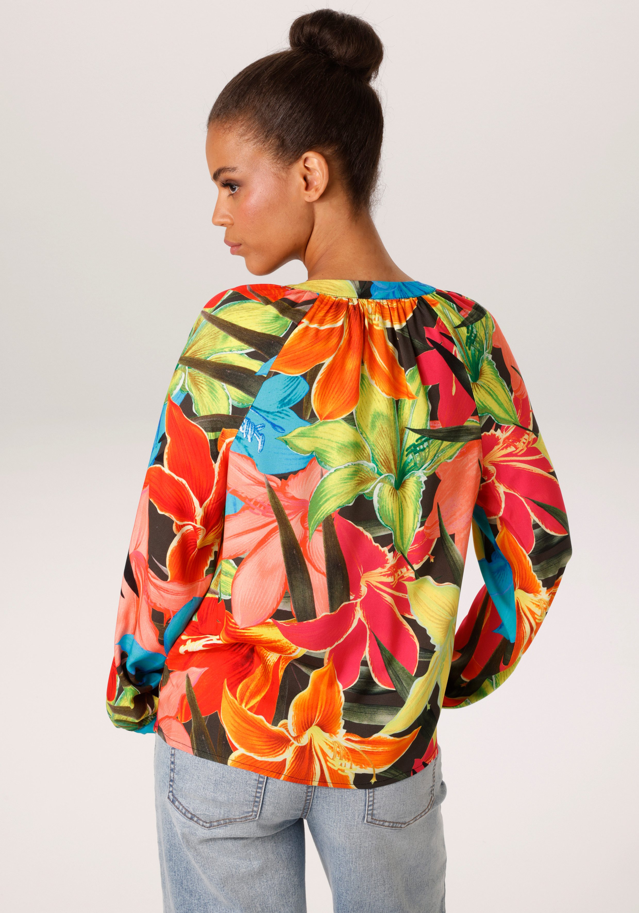 Aniston CASUAL Schlupfbluse mit farbenfrohen, großflächigen Blüten bedruckt günstig online kaufen