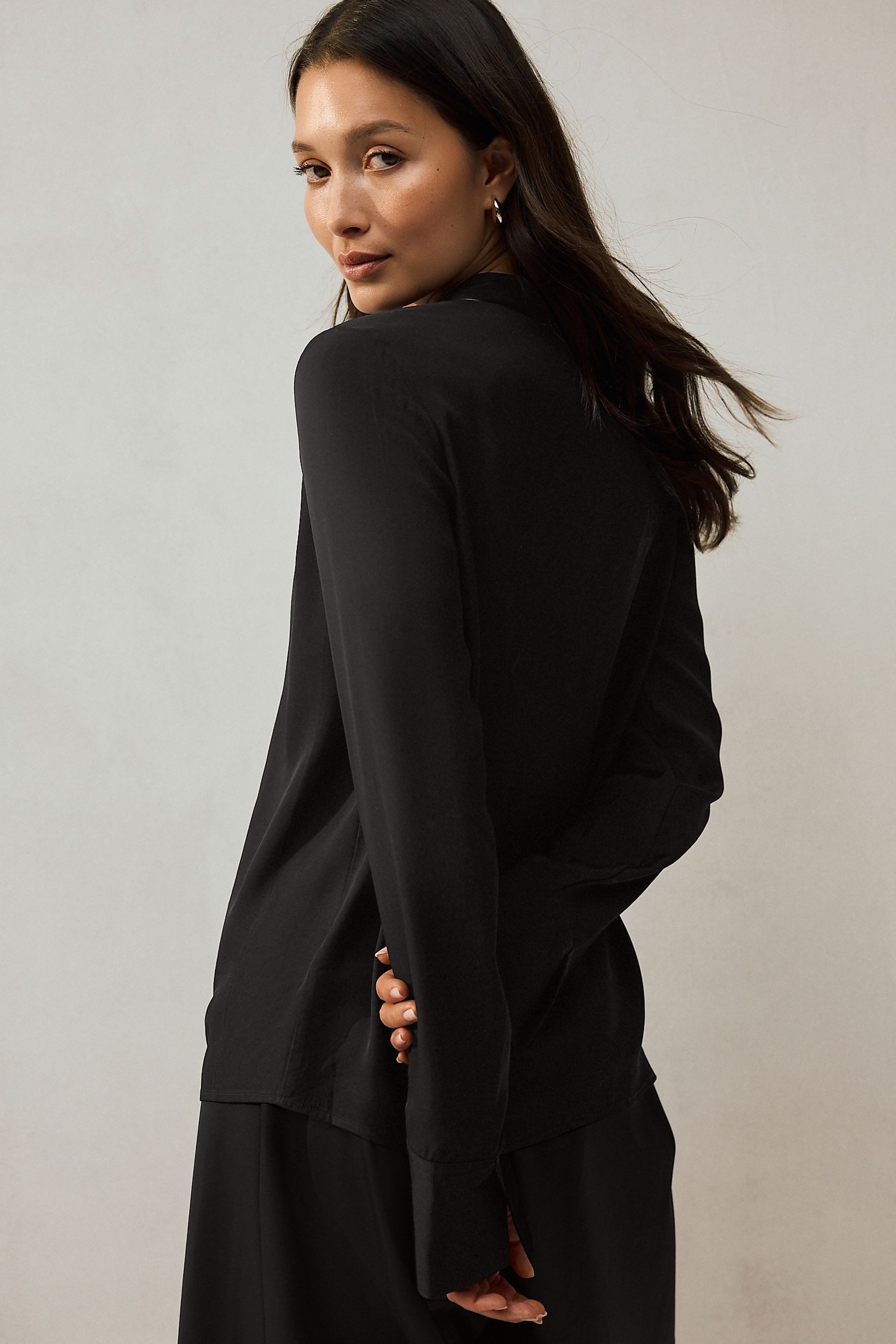 Next Langarmbluse Drapierte Schluppenbluse mit langen Ärmeln (1-tlg)