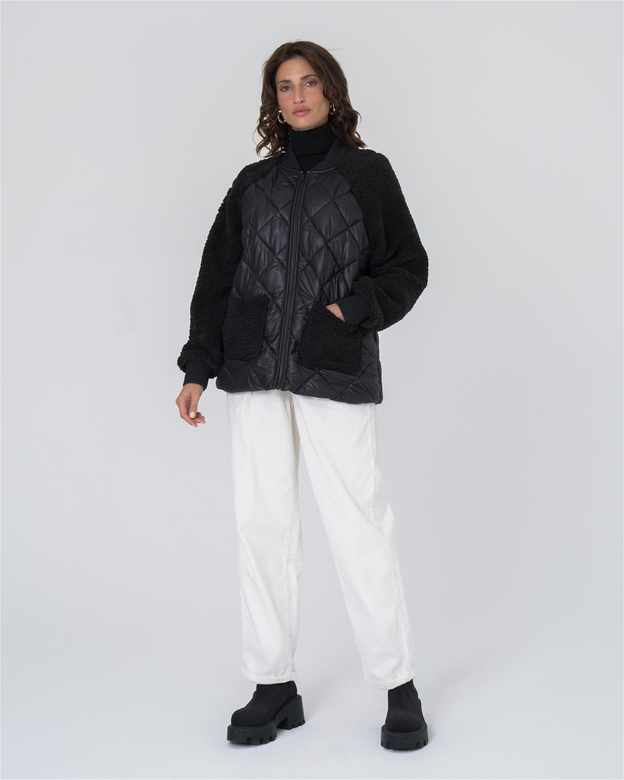 freshlions Steppjacke Julia (1-St) mit aufgesetzten Taschen – Bild 2 von 5