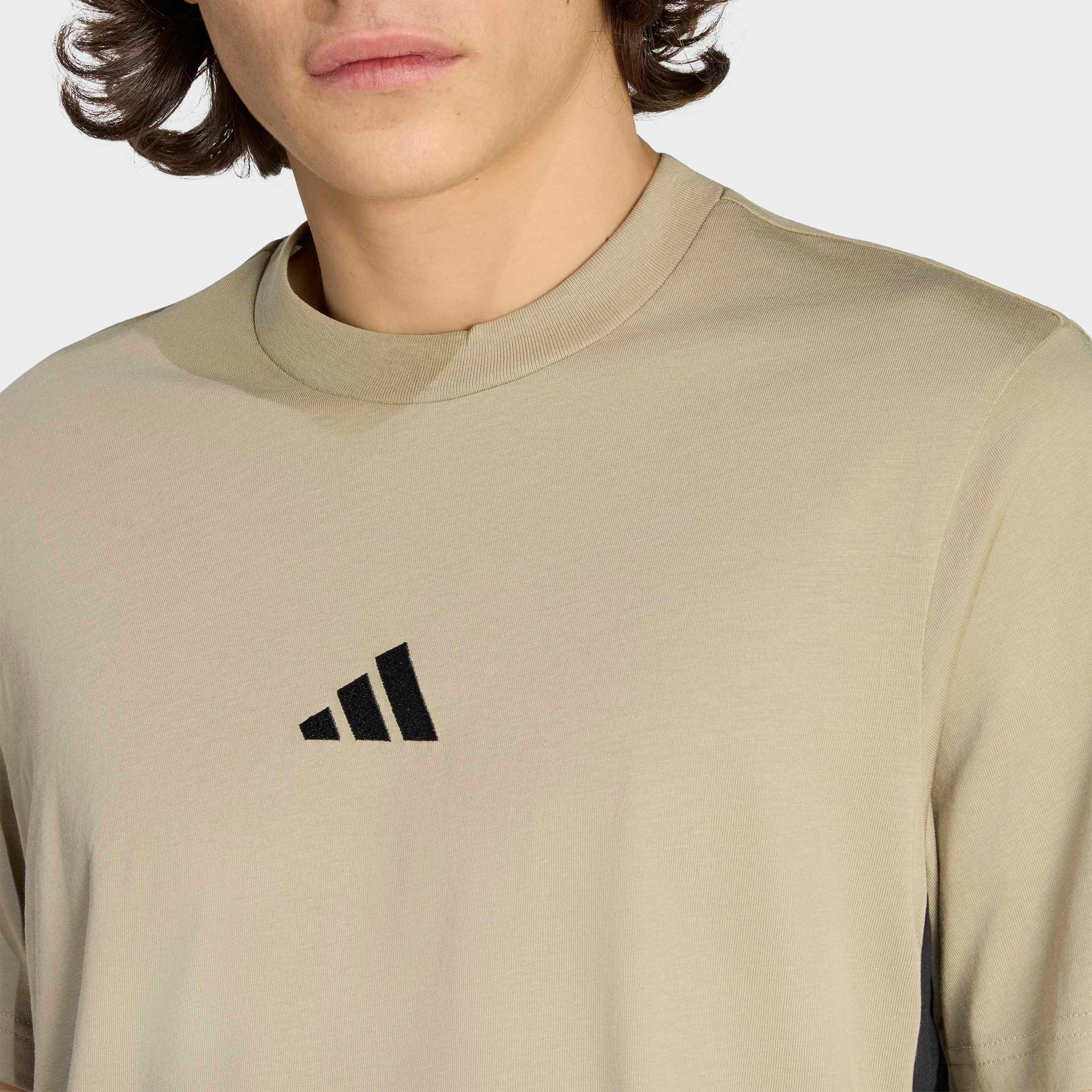 adidas Sportswear T-Shirt ESSENTIALS 3-STREIFEN SINGLE JERSEY mit Rundhalsausschnitt, ohne Verschluss, aus Baumwolle – Bild 4 von 5