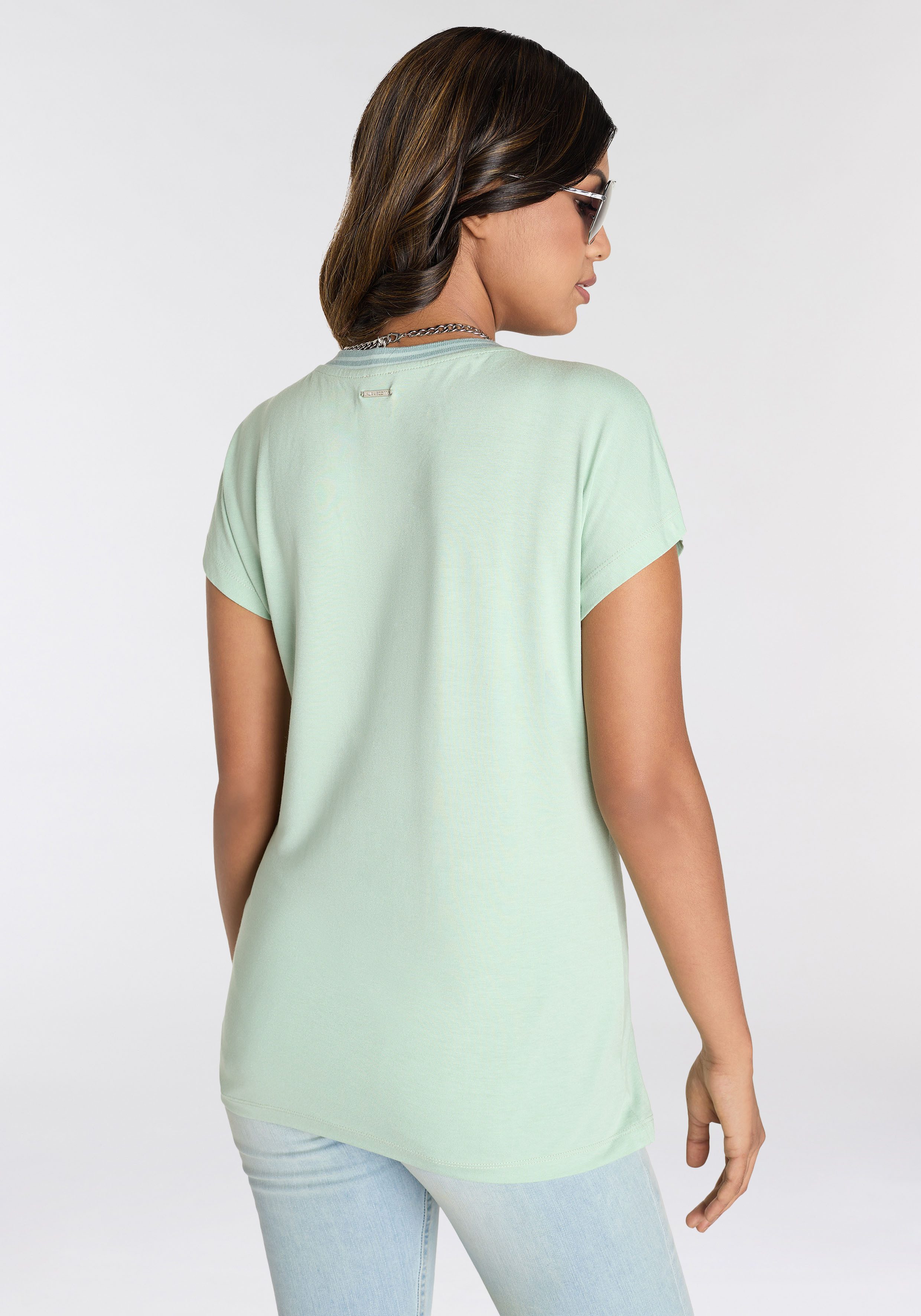 Laura Scott T-Shirt mit sportlichem V-Ausschnitt günstig online kaufen