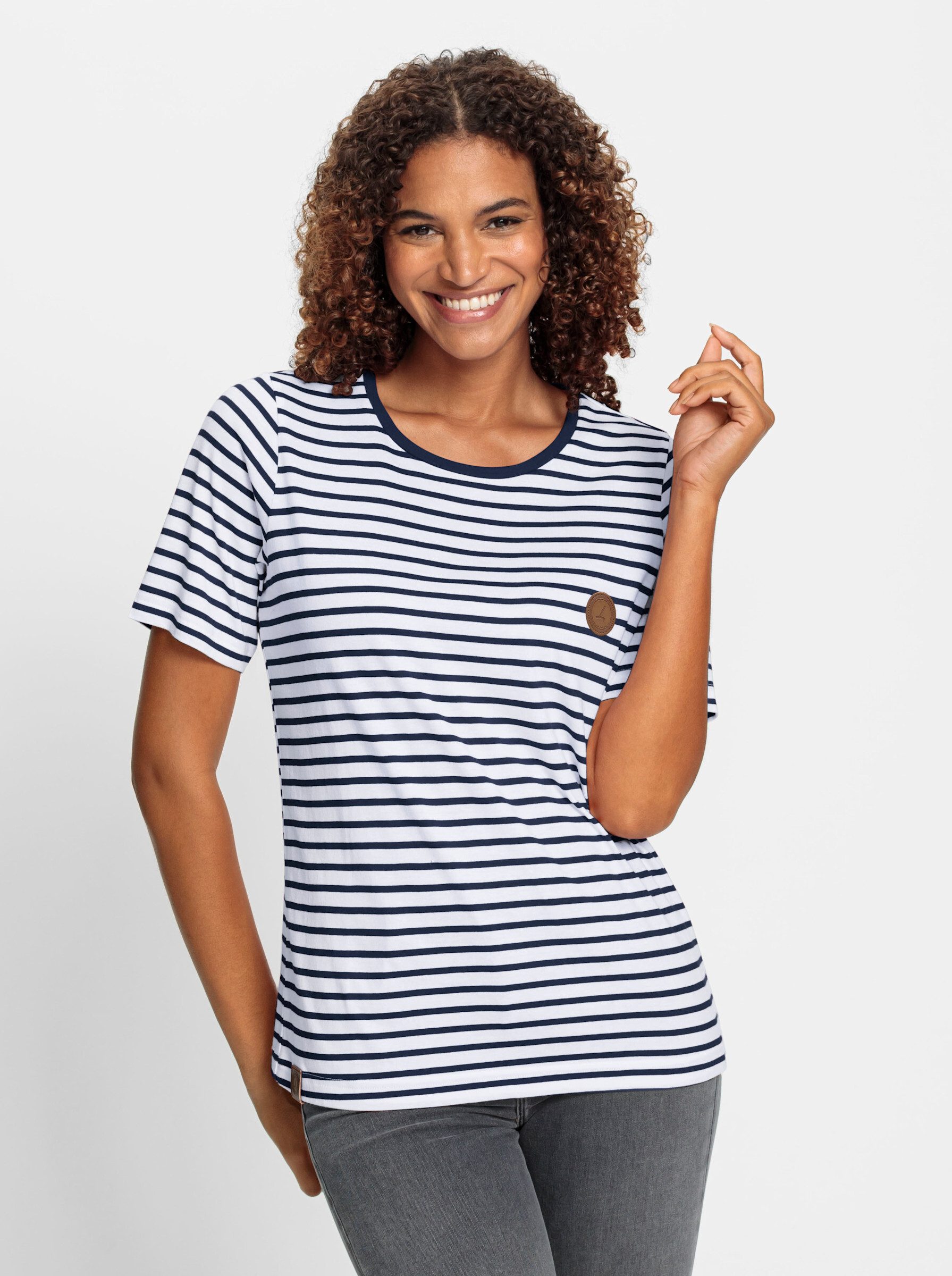 T-Shirt Shirt .