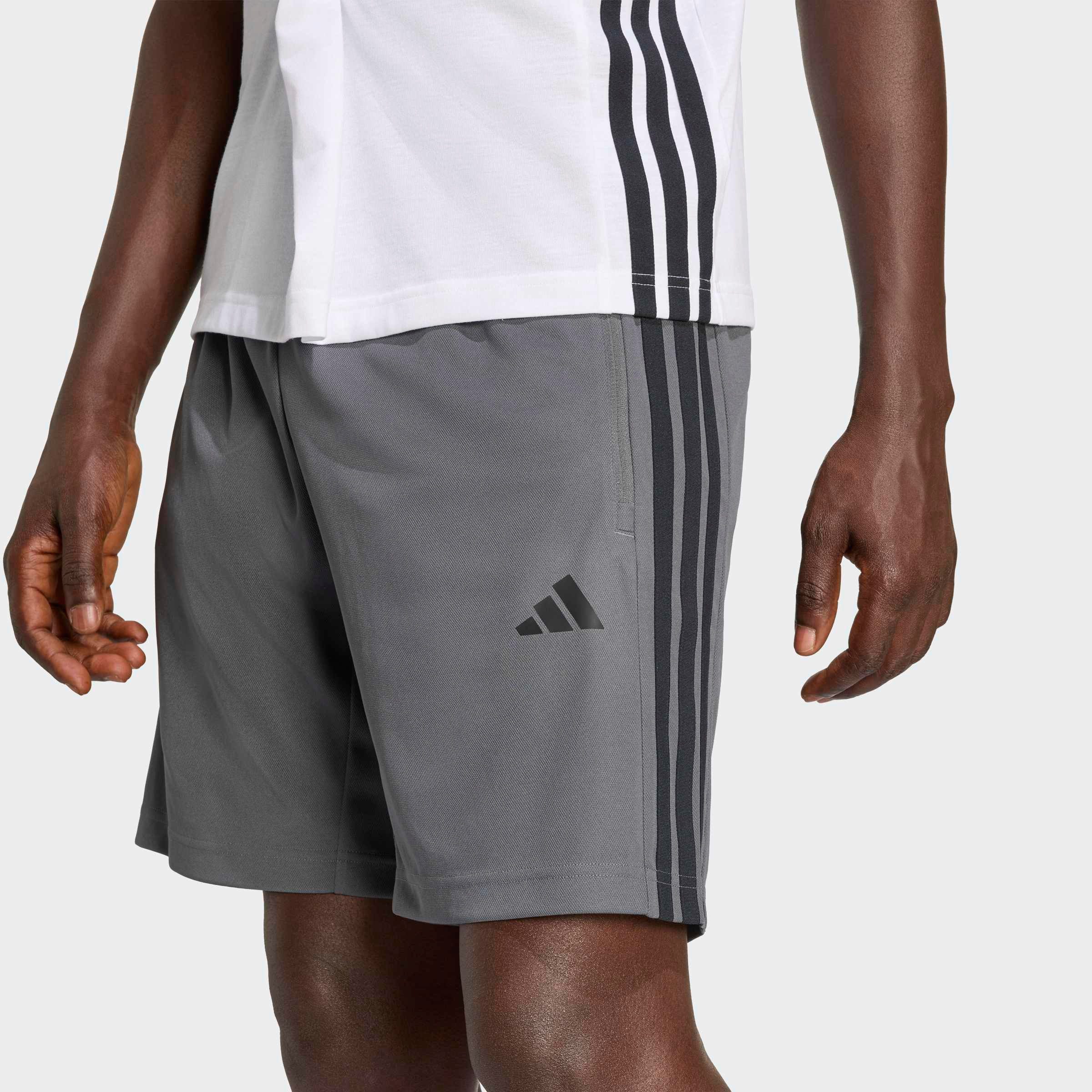 adidas Performance Shorts WORKOUT ESSENTIALS BASE 3-STREIFEN PIKEE-, 23 CM sportlicher Stil, für sportliche Aktivitäten, aus Polyester