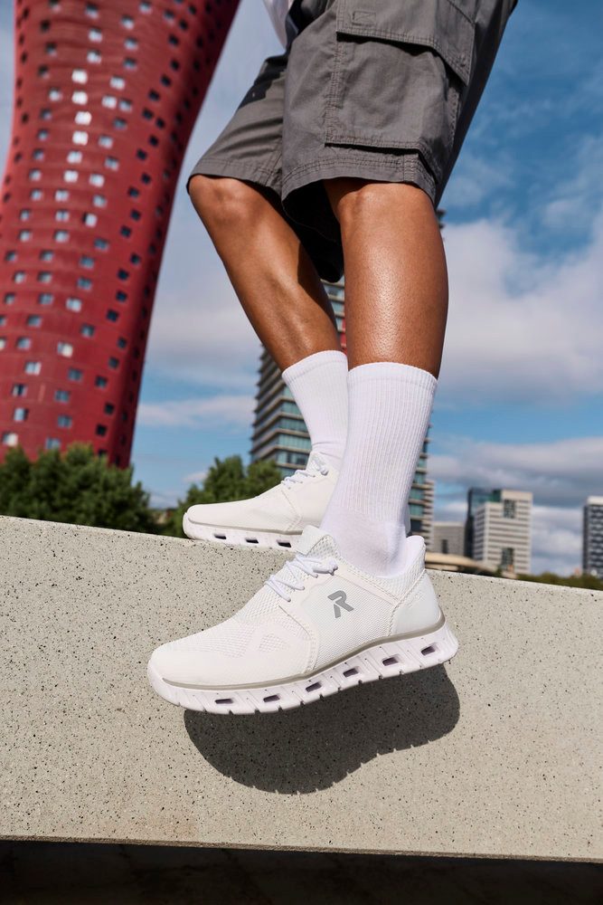 Rieker Ready2GO Slip-On Sneaker Schlupfschuh, Freizeitsneaker mit Gummizug und weichem Schaftrand