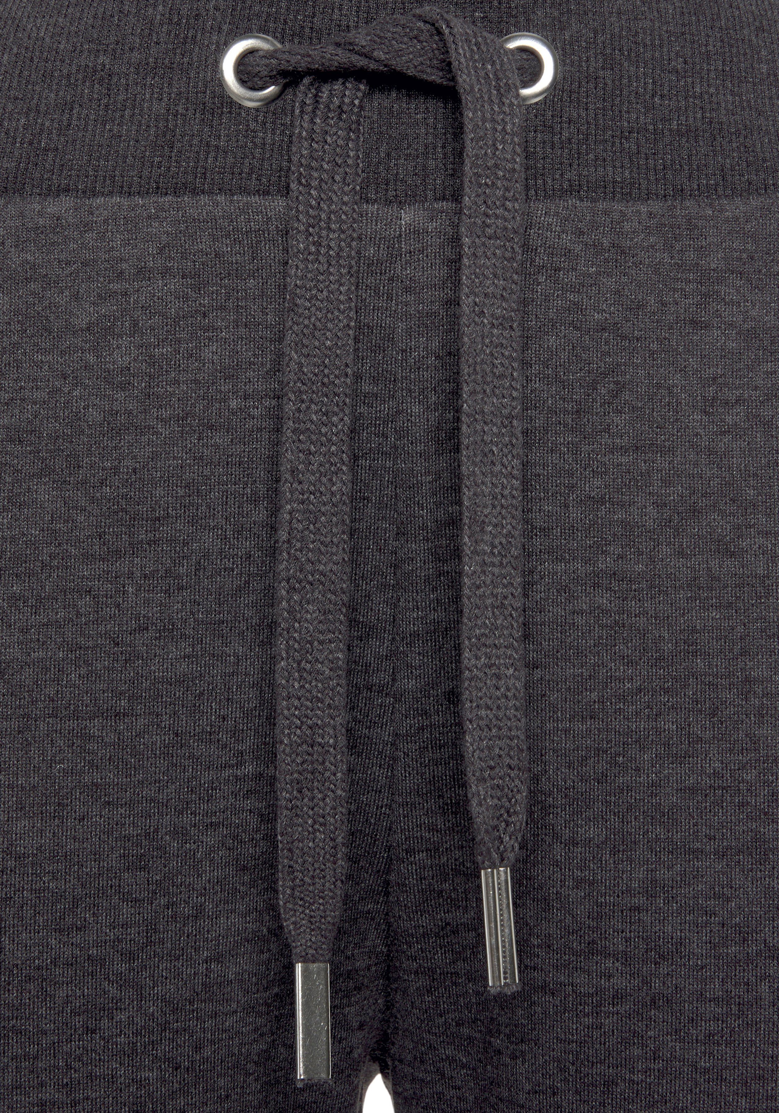 Bench. Loungewear Relaxhose mit glänzender Logostickerei, Loungewear, Loungeanzug