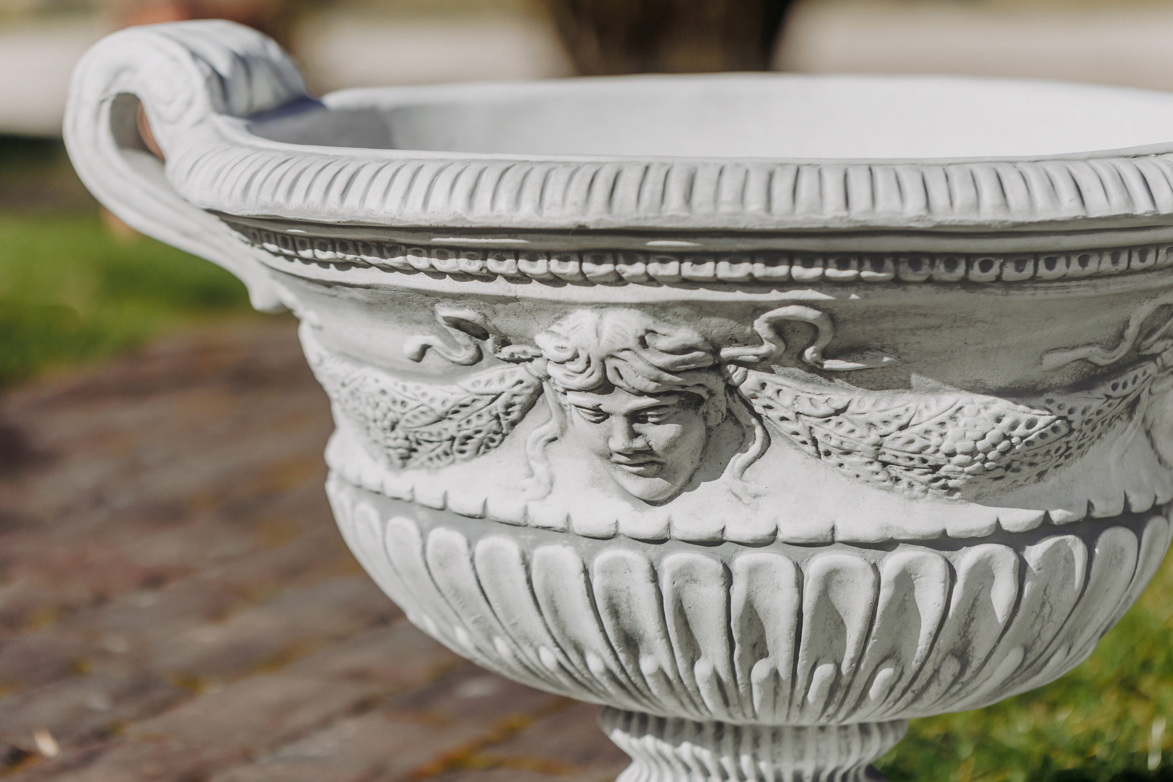gartendekoparadies.de Pflanzschale Barock Pflanztrog Steinguss 34 Liter 54 cm 59 kg, Frostsicher