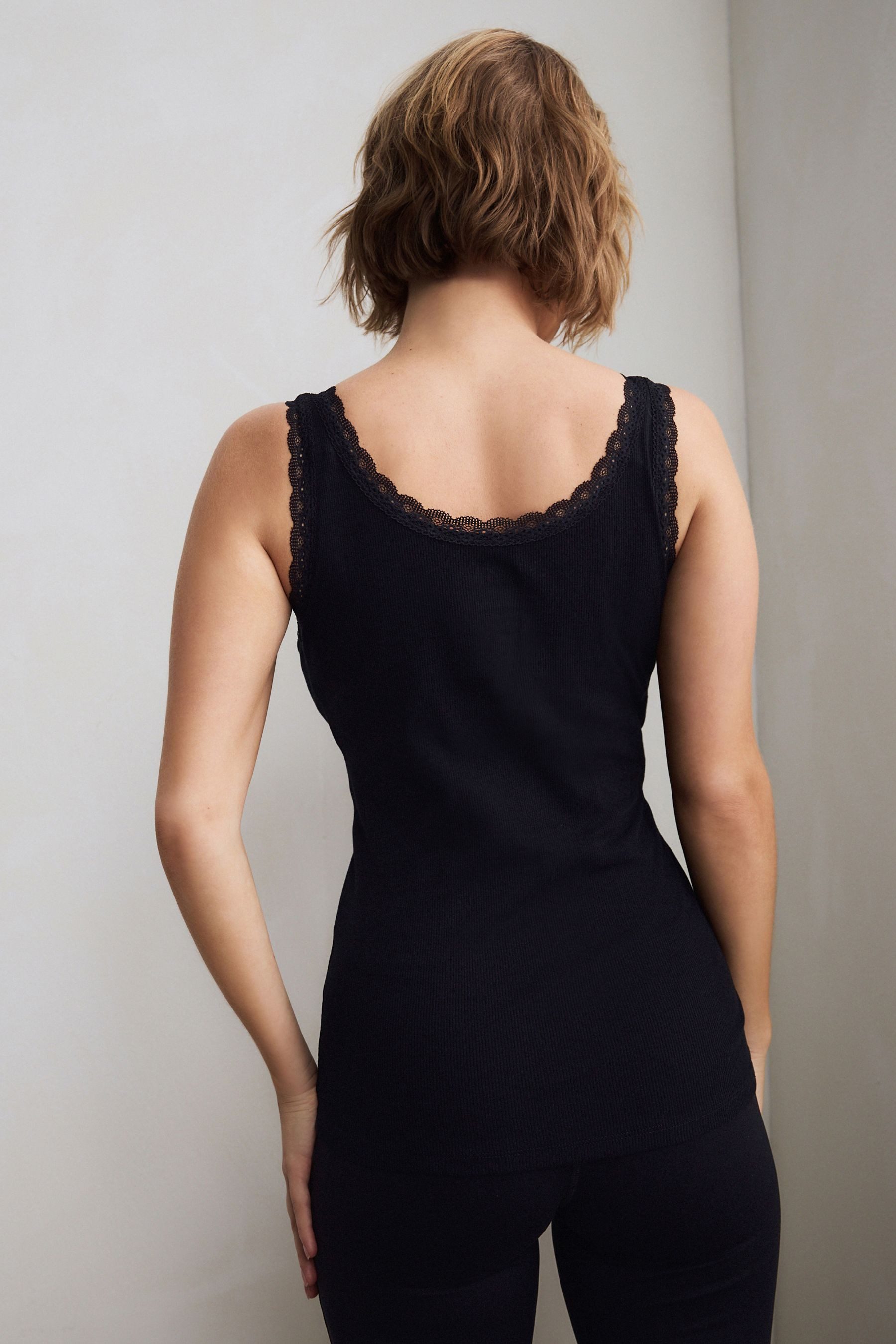 Next Trägertop Gerippte Trägertops mit Spitzenbesatz im 2er-Pack (2-tlg)