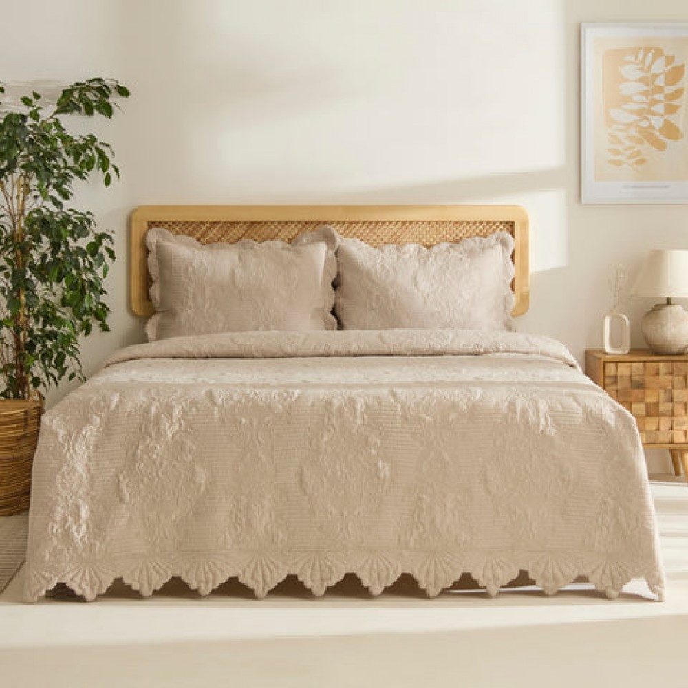 Karaca Tagesdecke Camille Bettüberwurf-Set Beige 230x240 Cm + 2 (50x70 Cm) günstig online kaufen