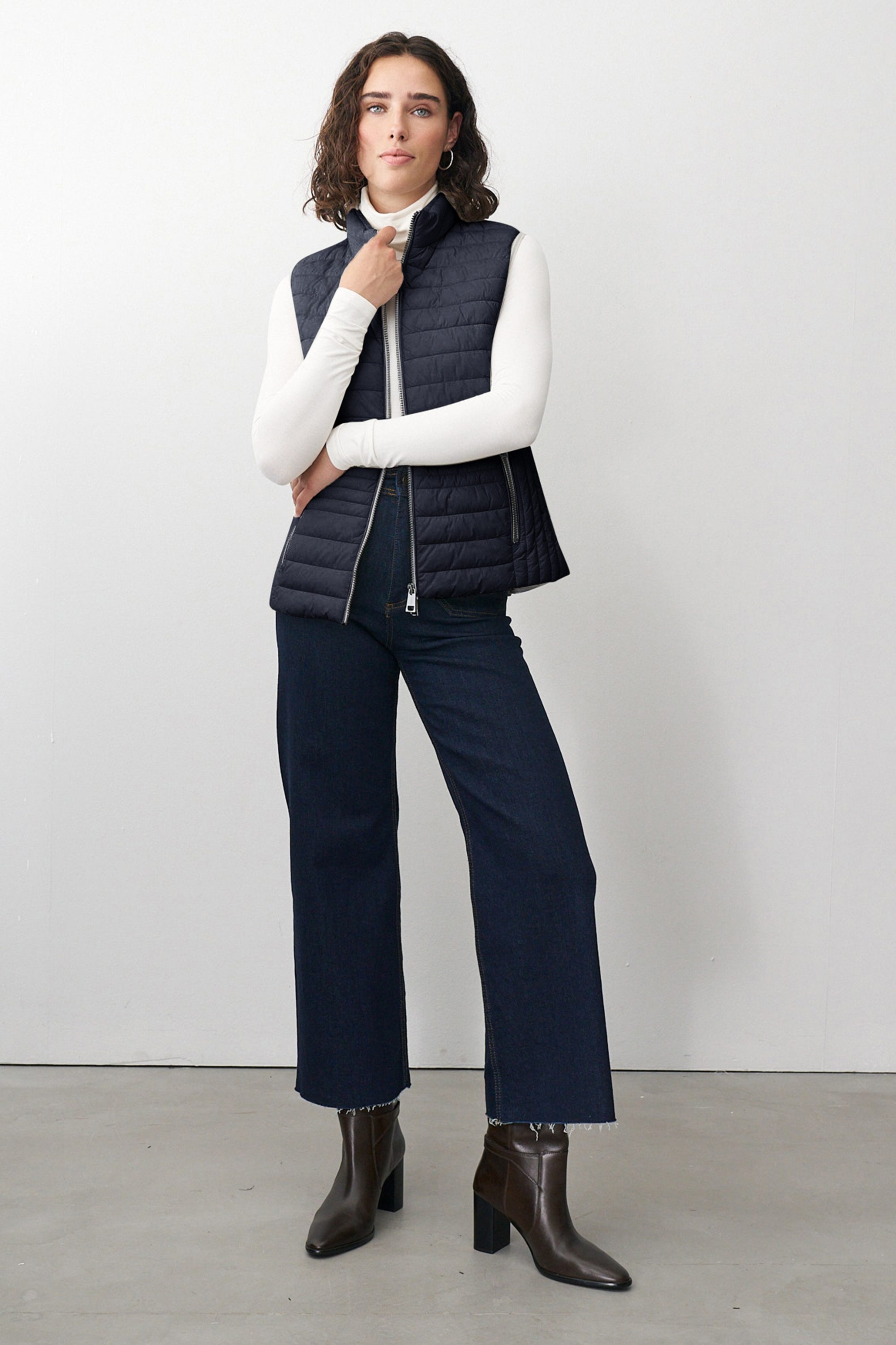 Barbara Lebek Steppweste moderne Steppweste oder Gilet für Damen in Dunkelblau