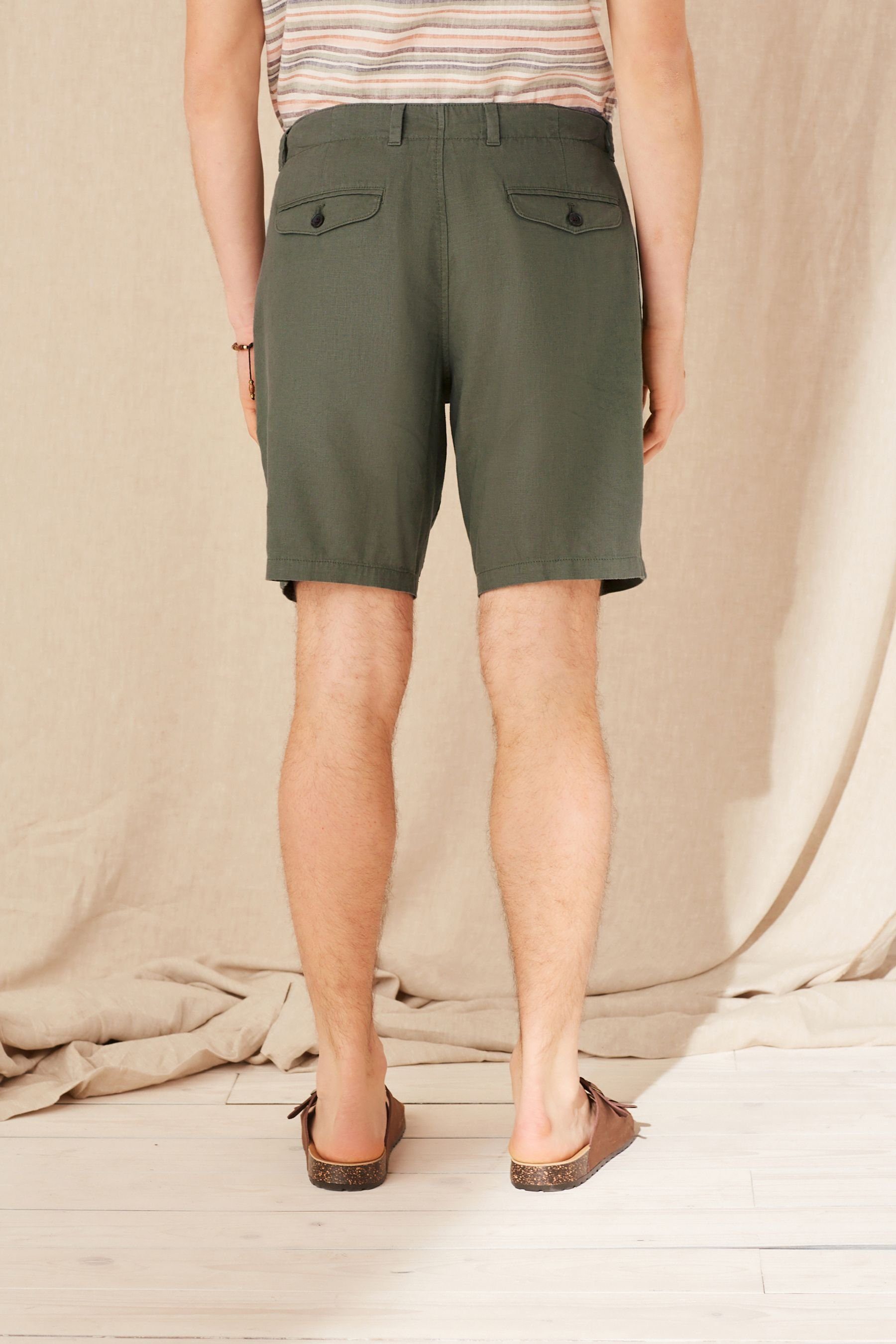 Next Shorts Hose aus Leinengemisch Green Gummibund mit Sage (1-tlg)