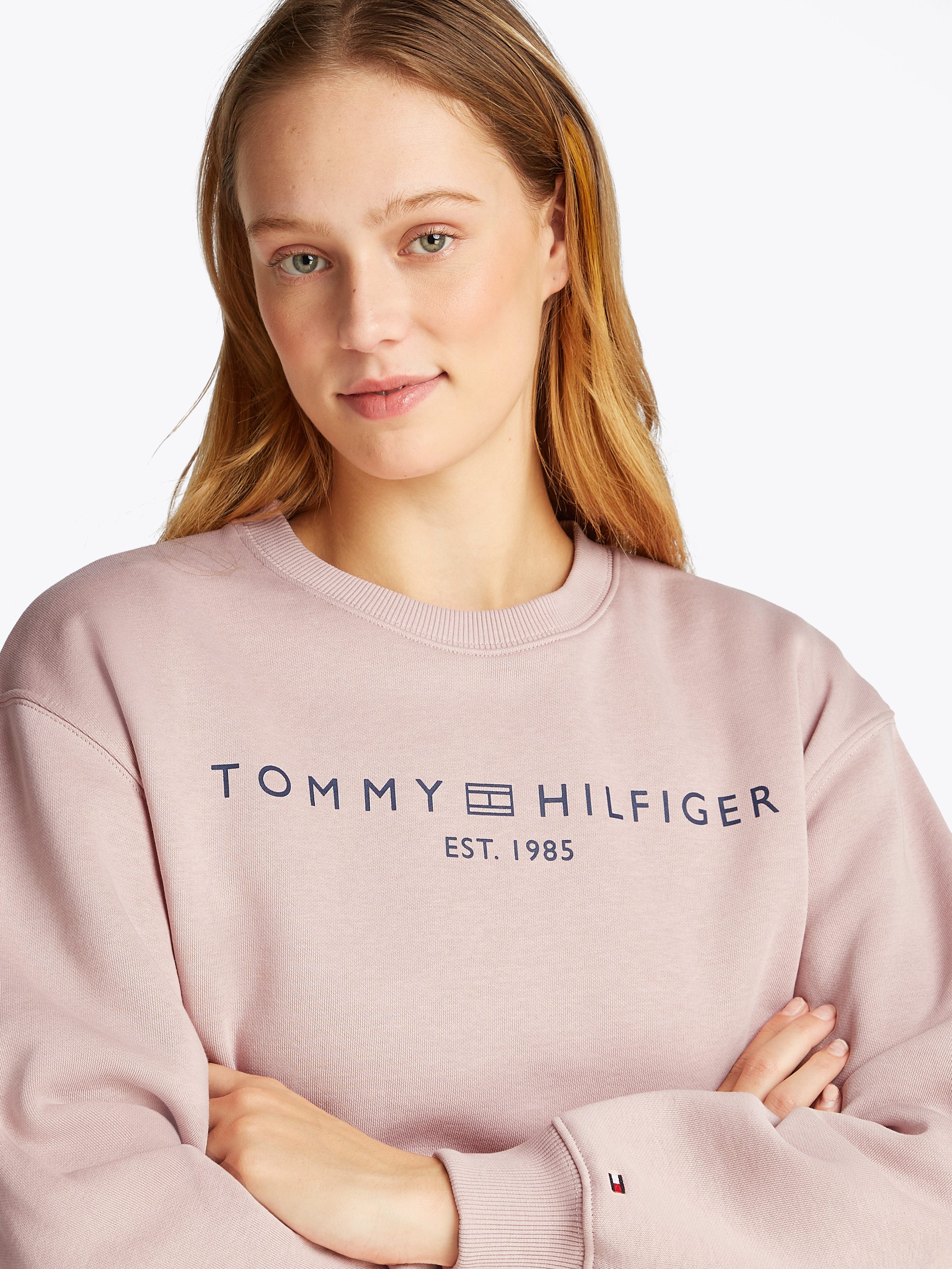 Tommy Hilfiger Sweatshirt MDRN REG CORP LOGO C-NK SWTSHRT mit Logoschriftzu günstig online kaufen