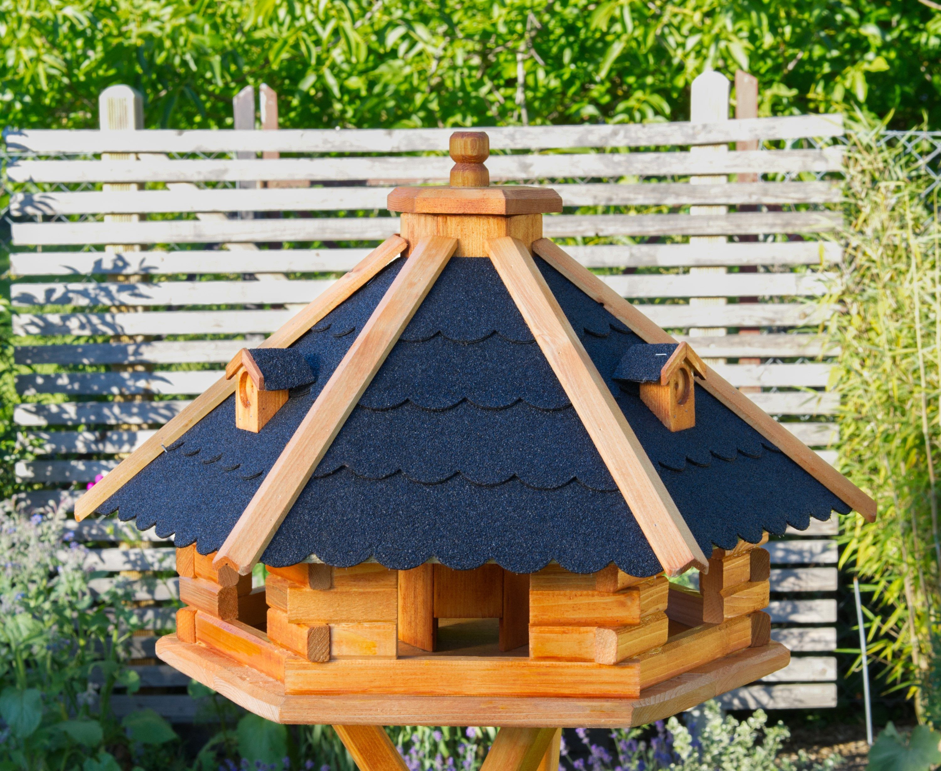 DSH DEKO SHOP HANNUSCH Vogelhaus Riesiges XXL Vogelhaus, Futterhaus 67 x 45 cm impräg.