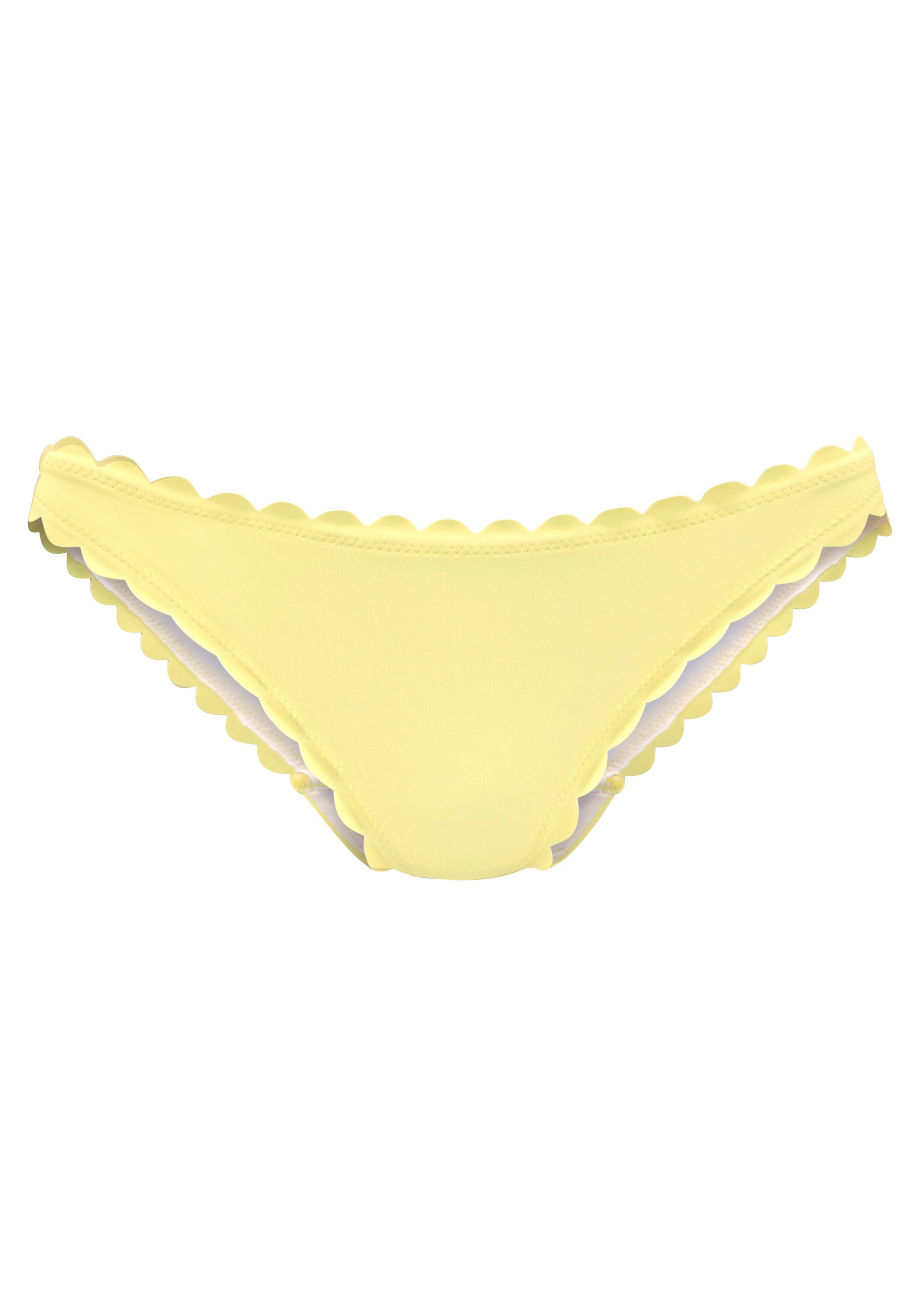 LASCANA Bikini-Hose Scallop in knapper Brasilien-Form mehr
