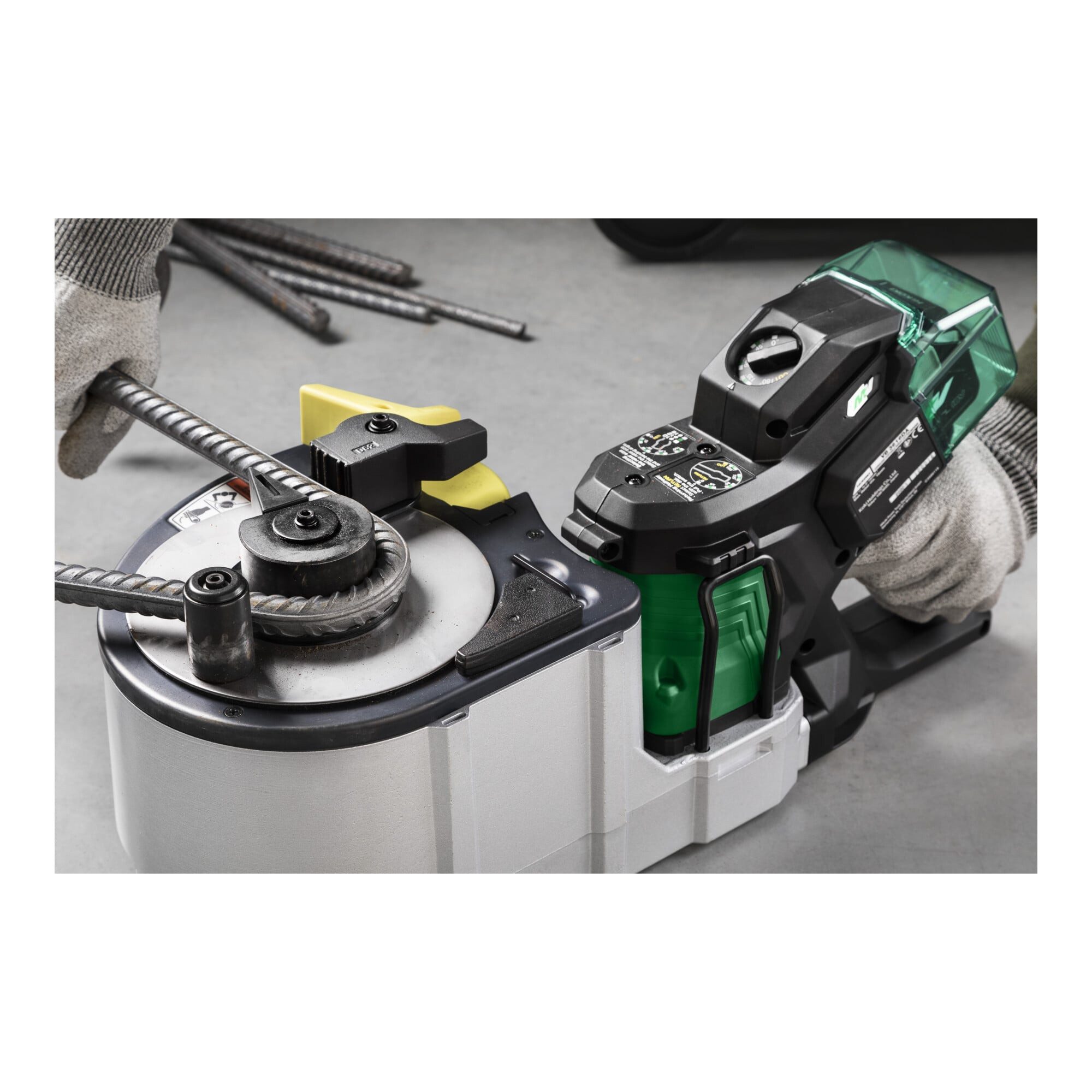 HiKOKI HiKOKI Akku-Baustahl Schneid-& Biegegerät VB3616DA (36V 2,5 Ah) Akkupacks