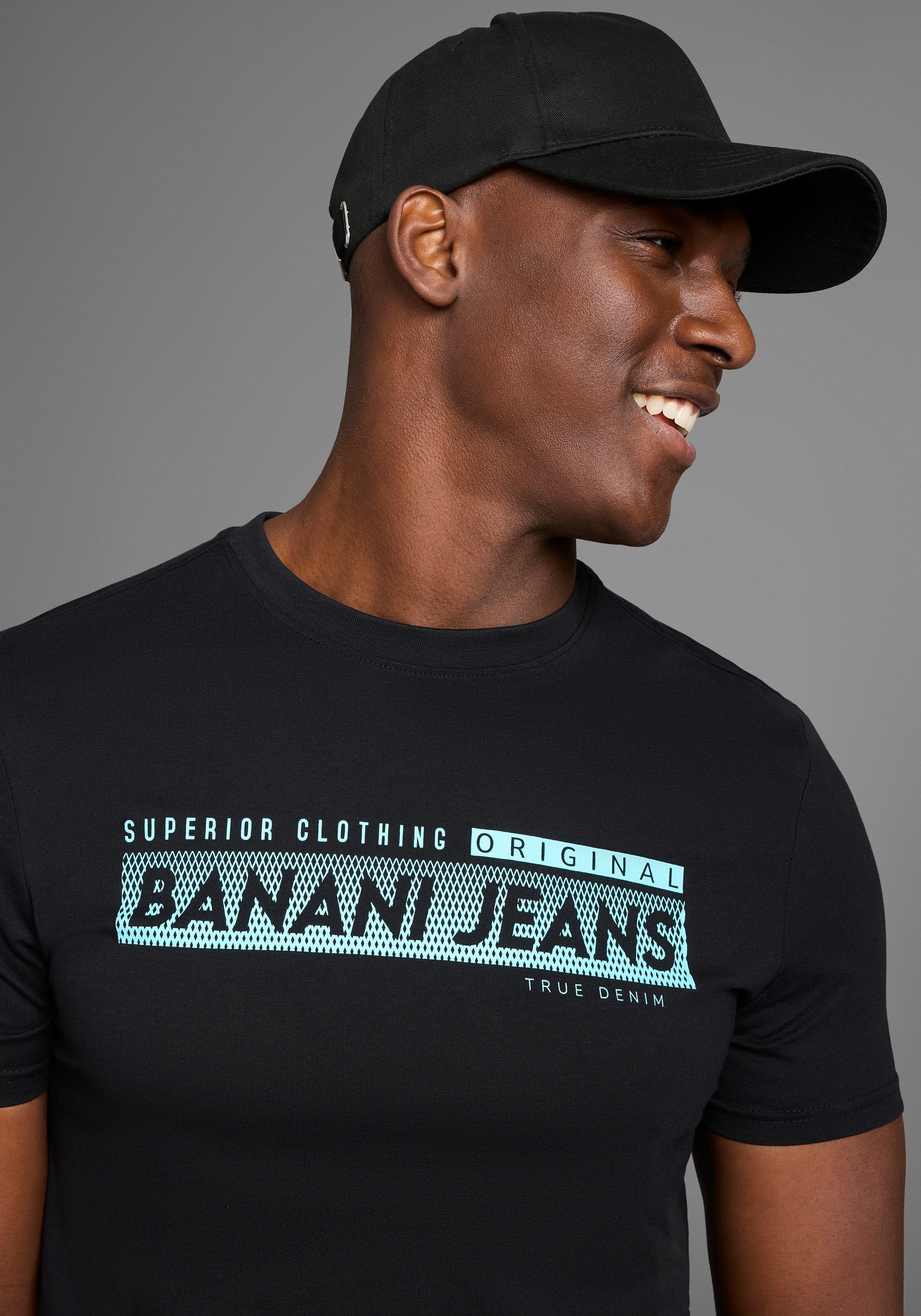Bruno Banani T-Shirt T-Shirt in schmaler Passform