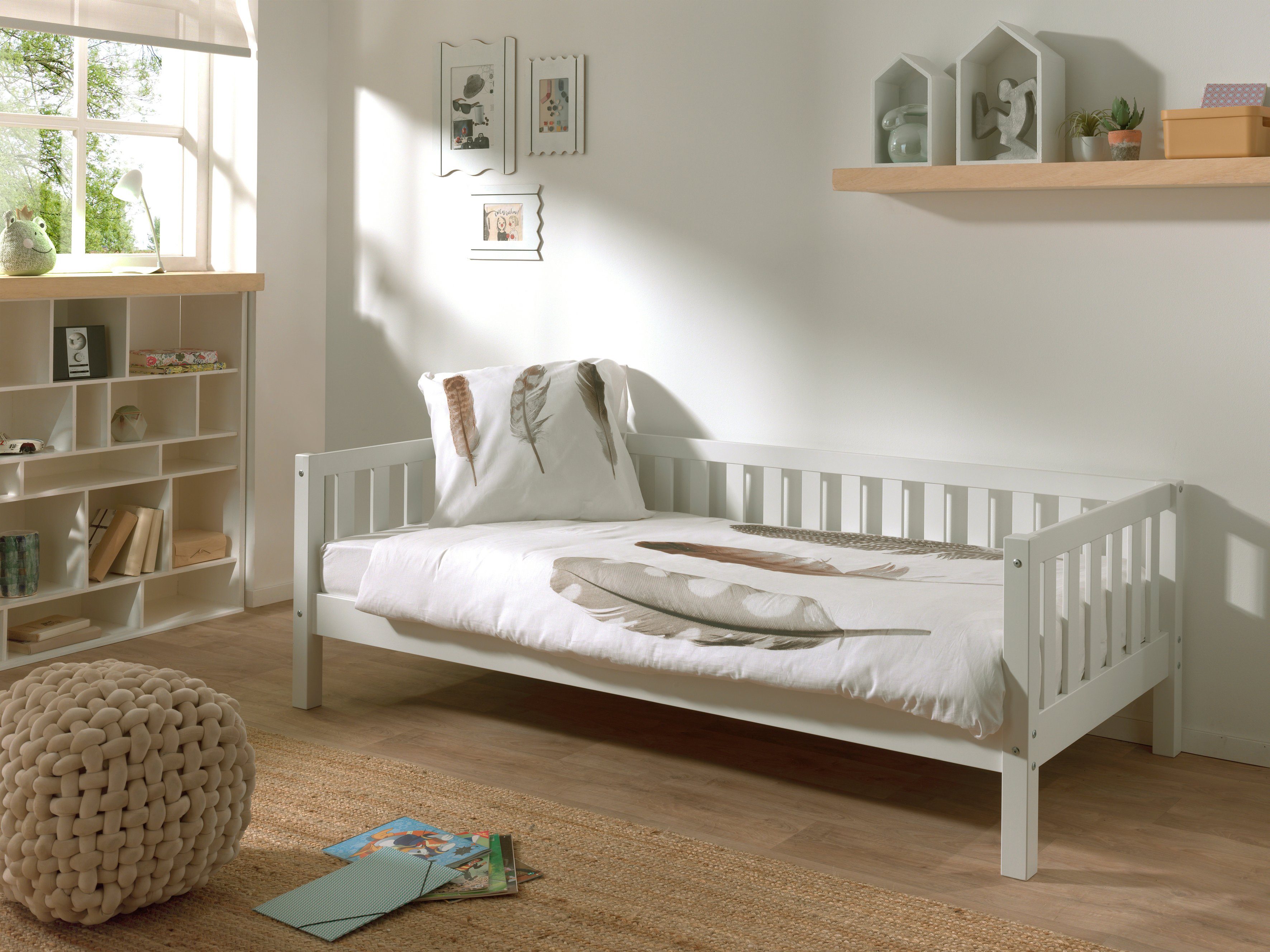 Vipack Einzelbett Sprossenumrandung, Kiefer massiv, stabil gebaut und zeitloses Design (B/H/T ca. 211,2x68x97,8cm, Ausf. Milky Pine oder Weiß), inkl. Rolllattenrost, mit oder ohne Bettschublade